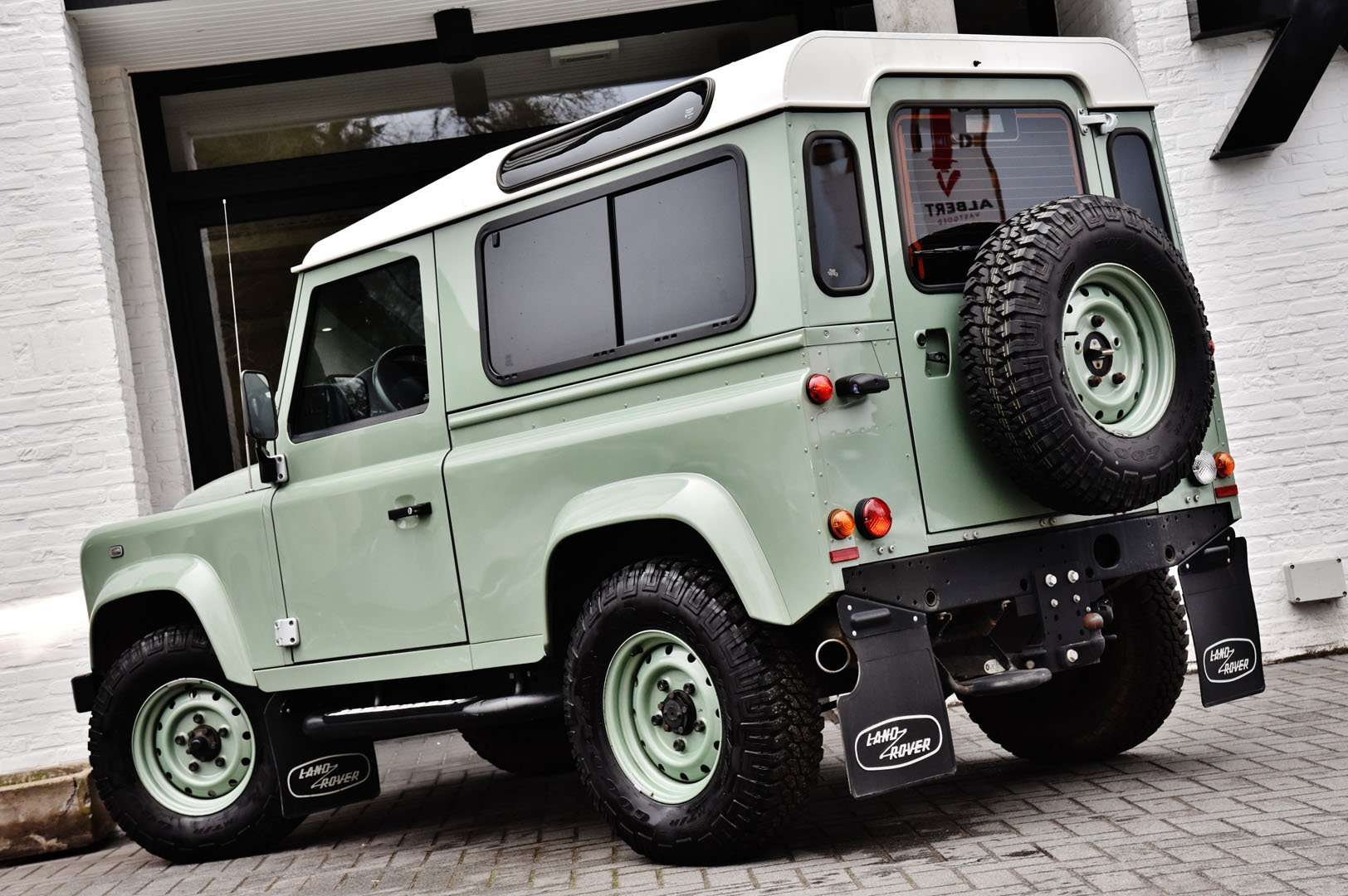 Land Rover Defender 90 - 9