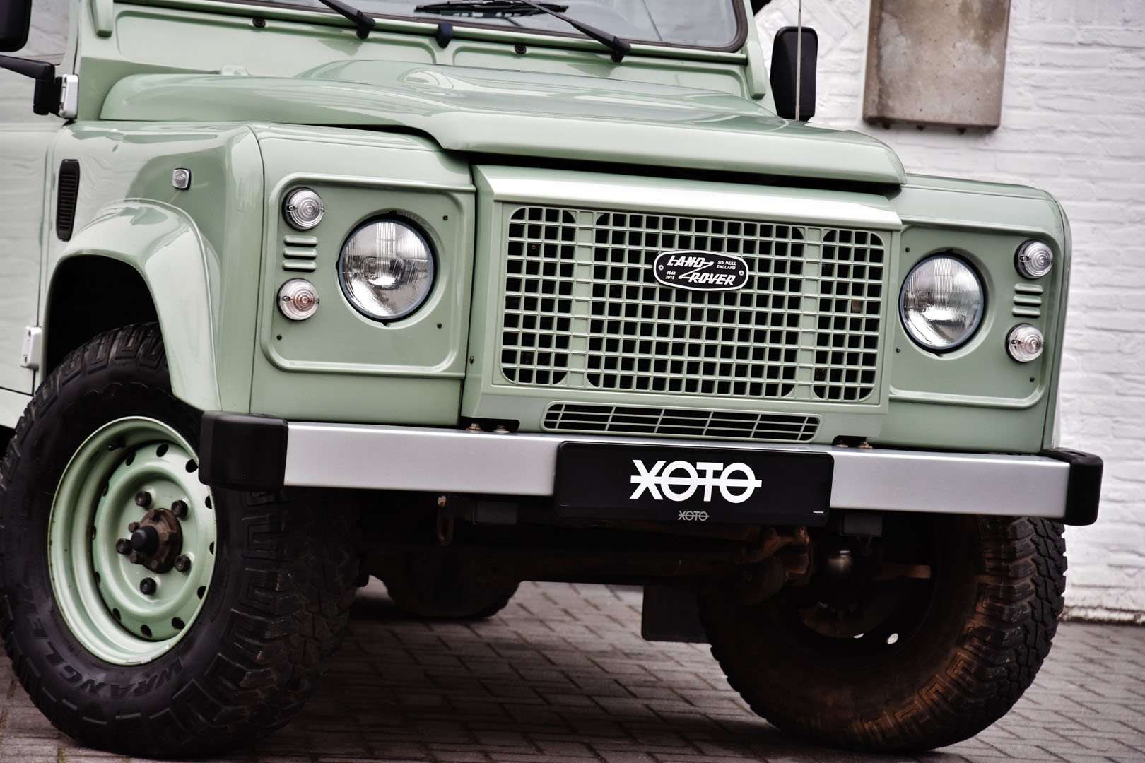 Land Rover Defender 90 - 10