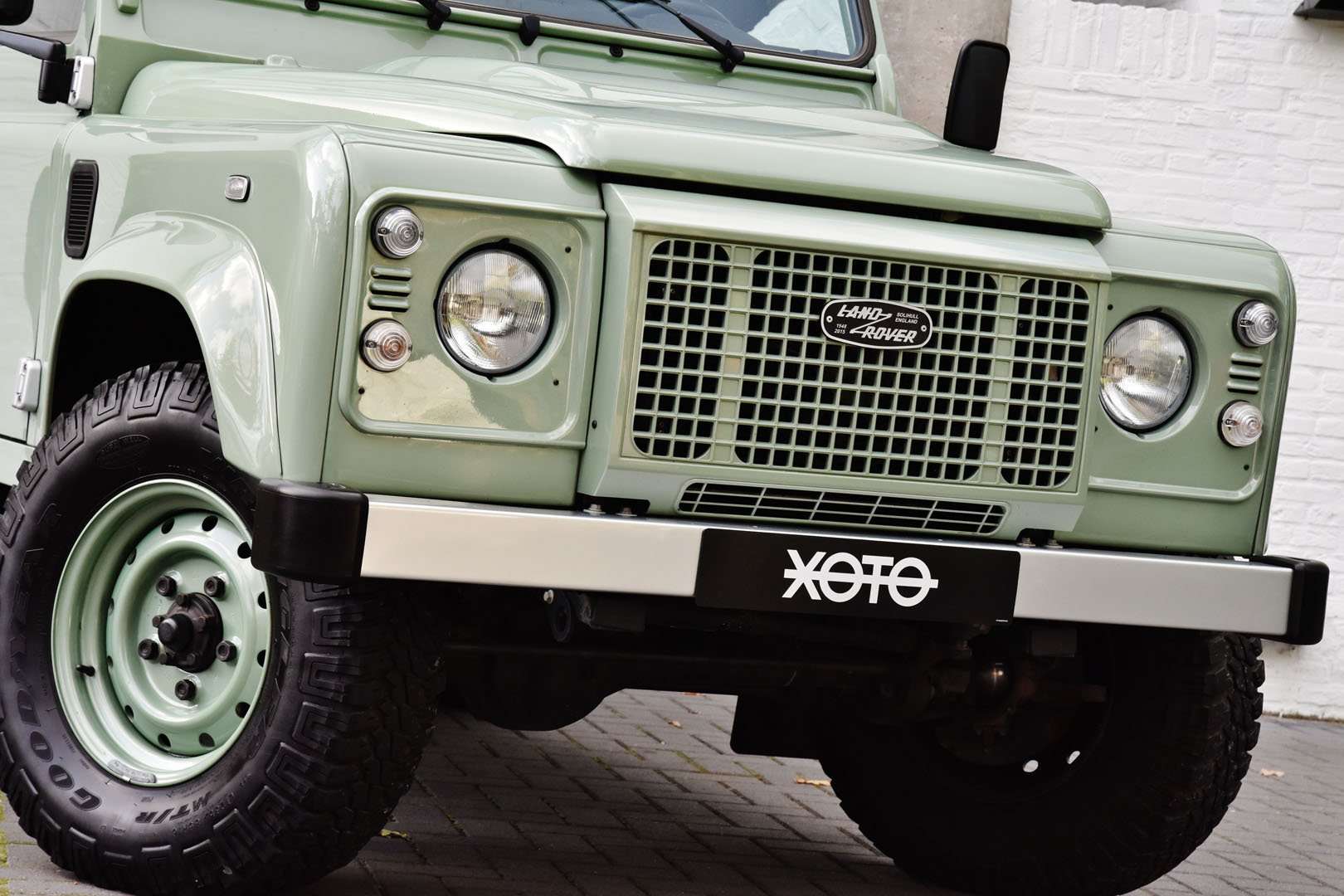 Land Rover Defender 90 - 10