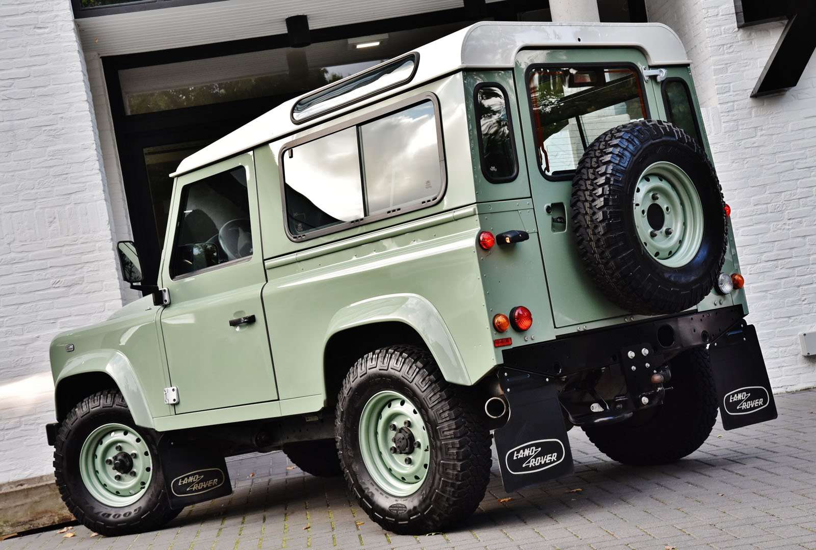 Land Rover Defender 90 - 9