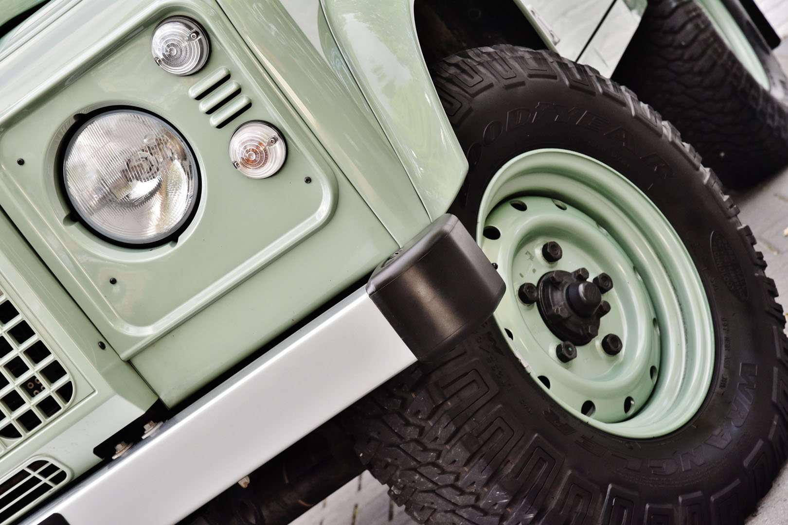 Land Rover Defender 90 - 7