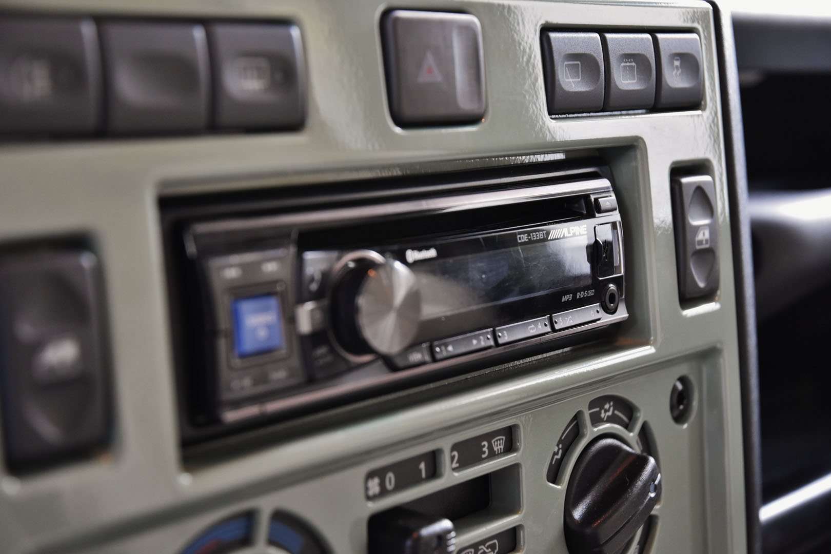 Land Rover Defender 90 - 27