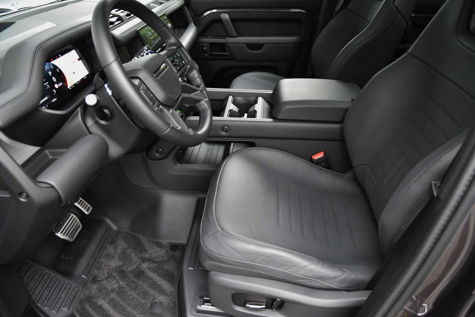Land Rover Defender 110 - 5