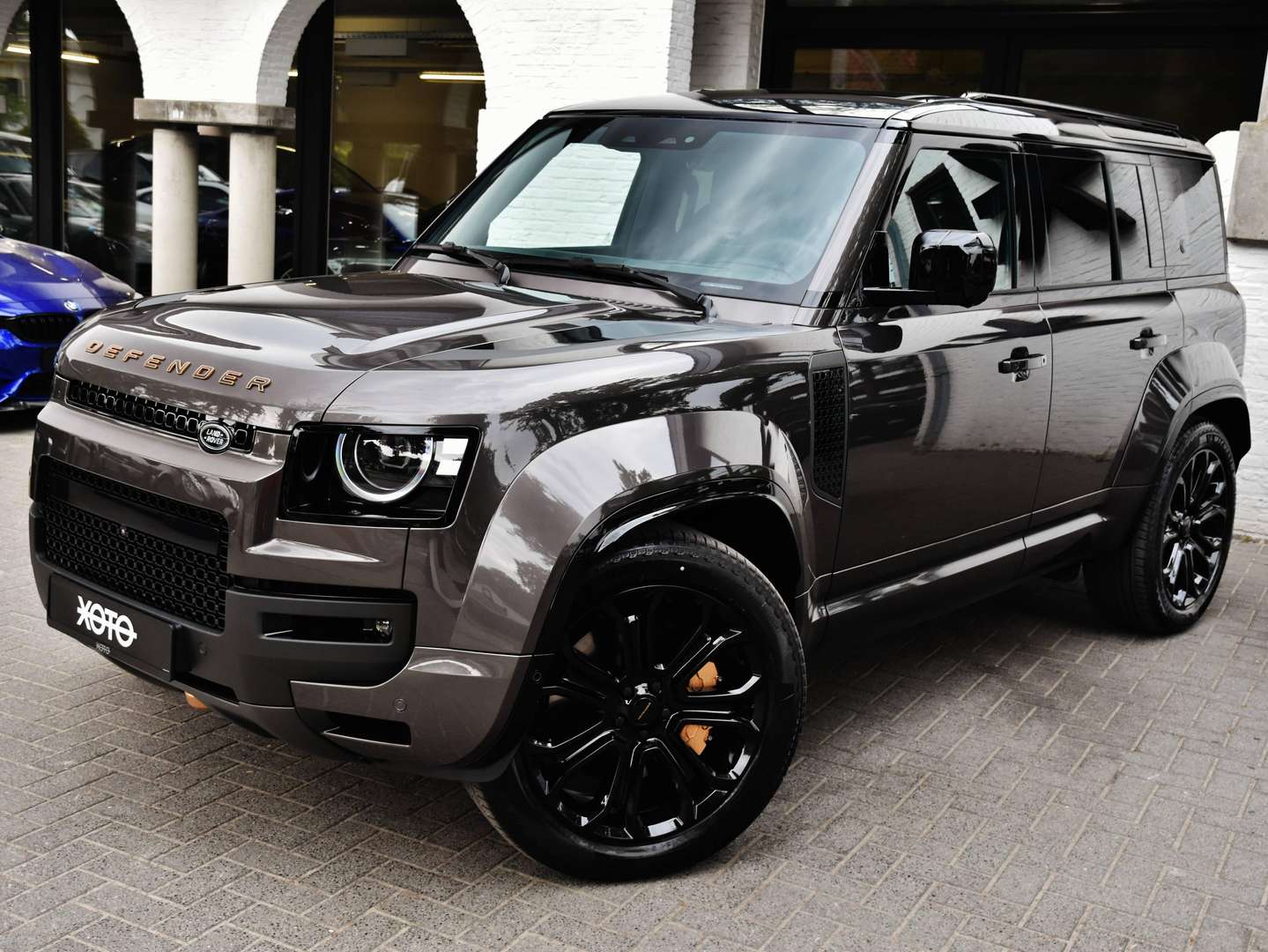 Land Rover Defender 110 - 20