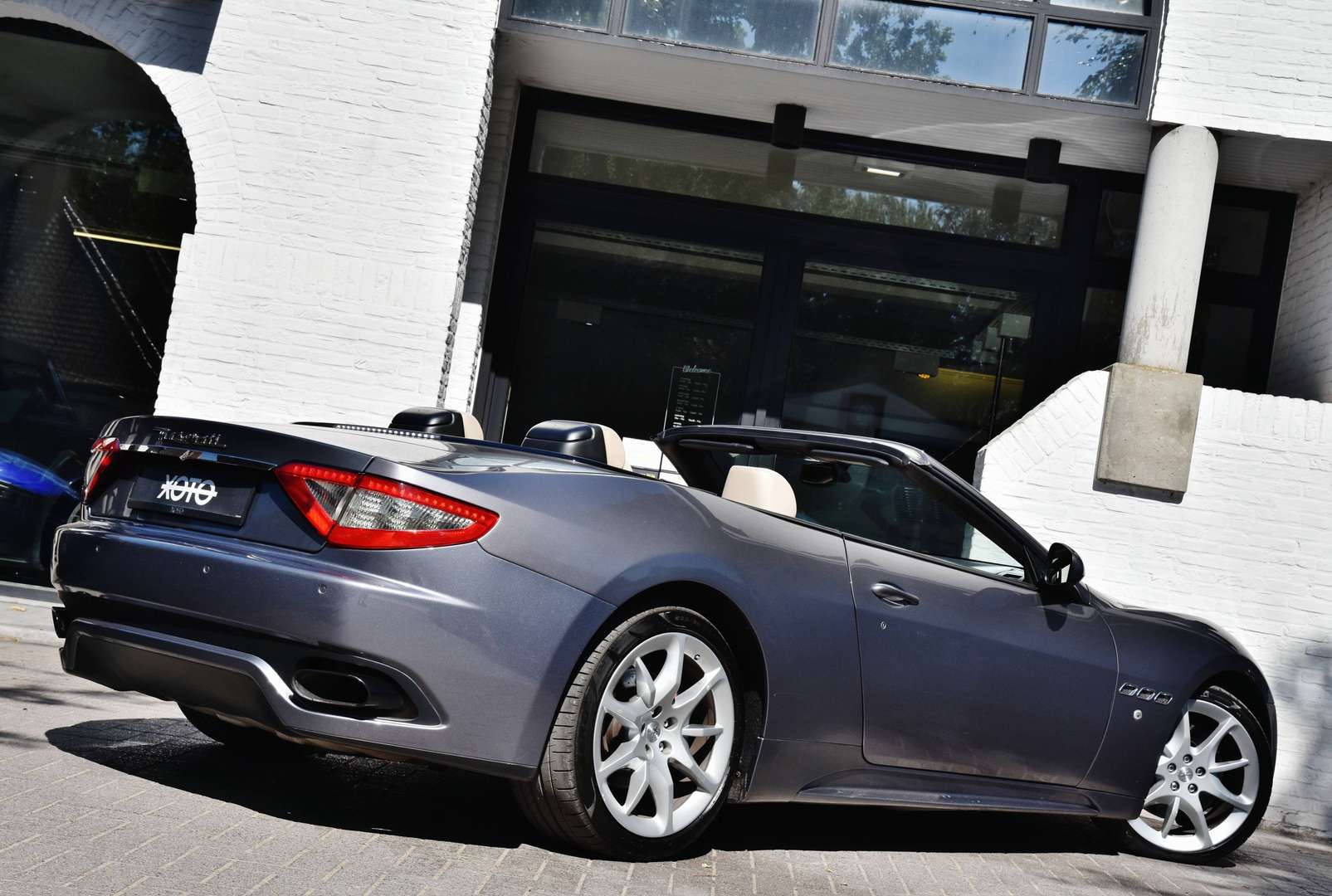 Maserati GranCabrio - 8