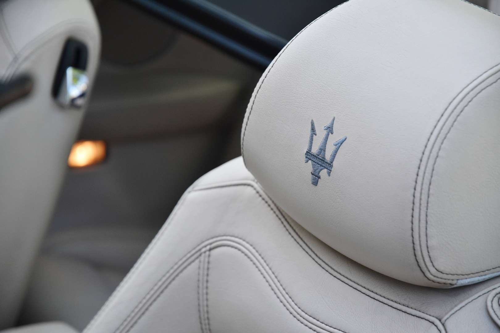 Maserati GranCabrio - 23