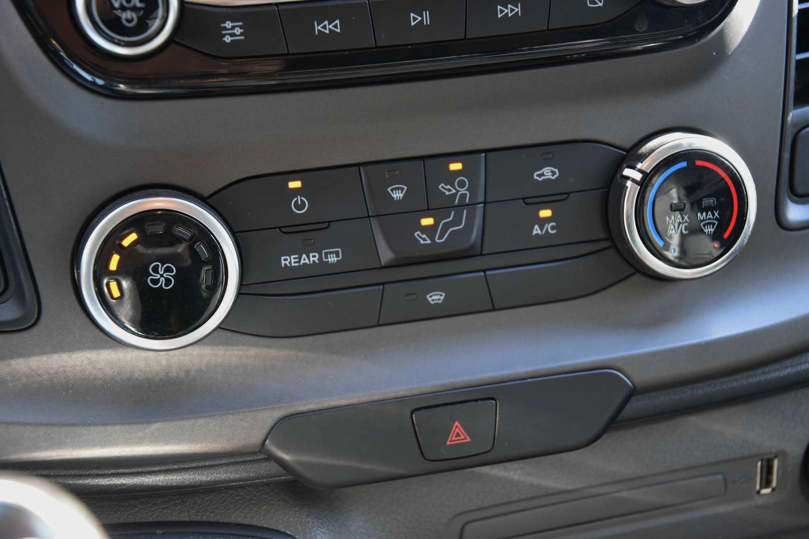 Ford Transit - 23