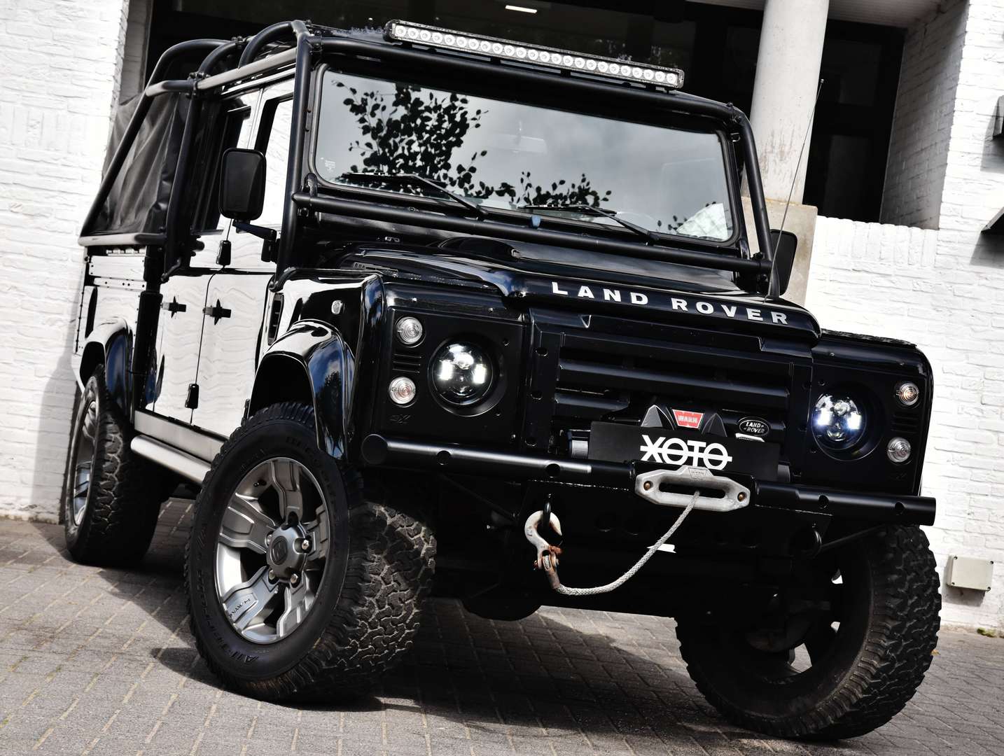 Land Rover Defender 130 - 2