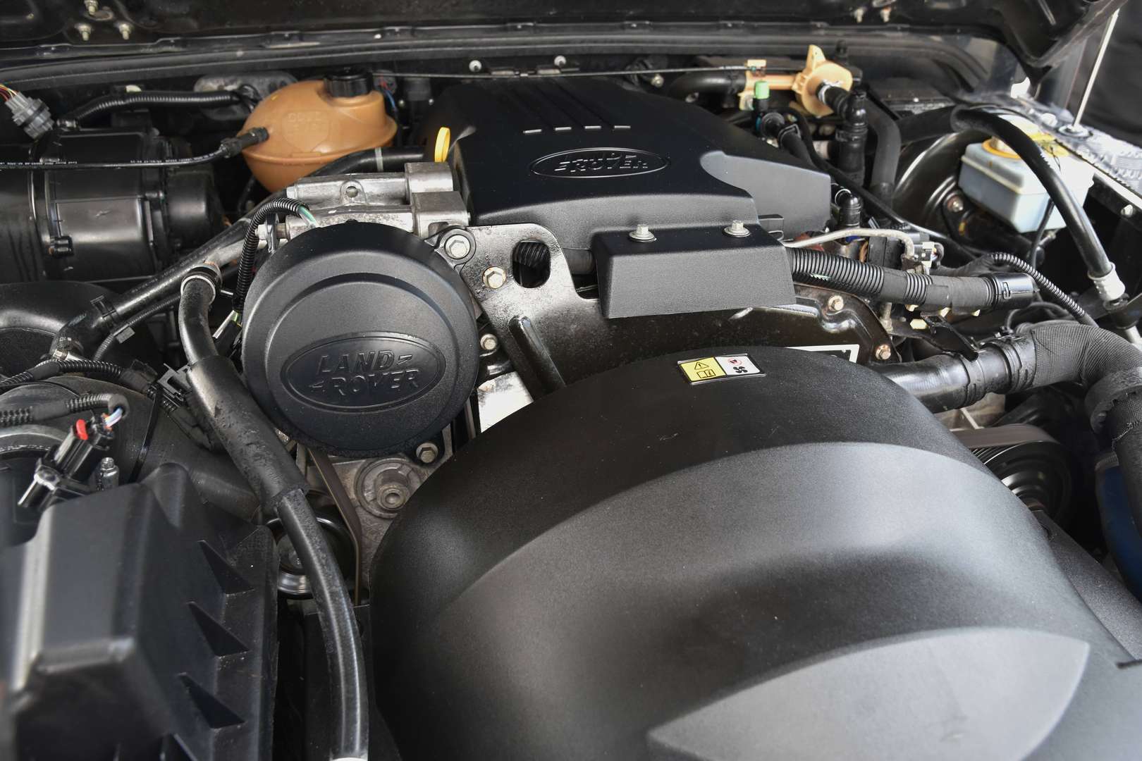Land Rover Defender 130 - 6