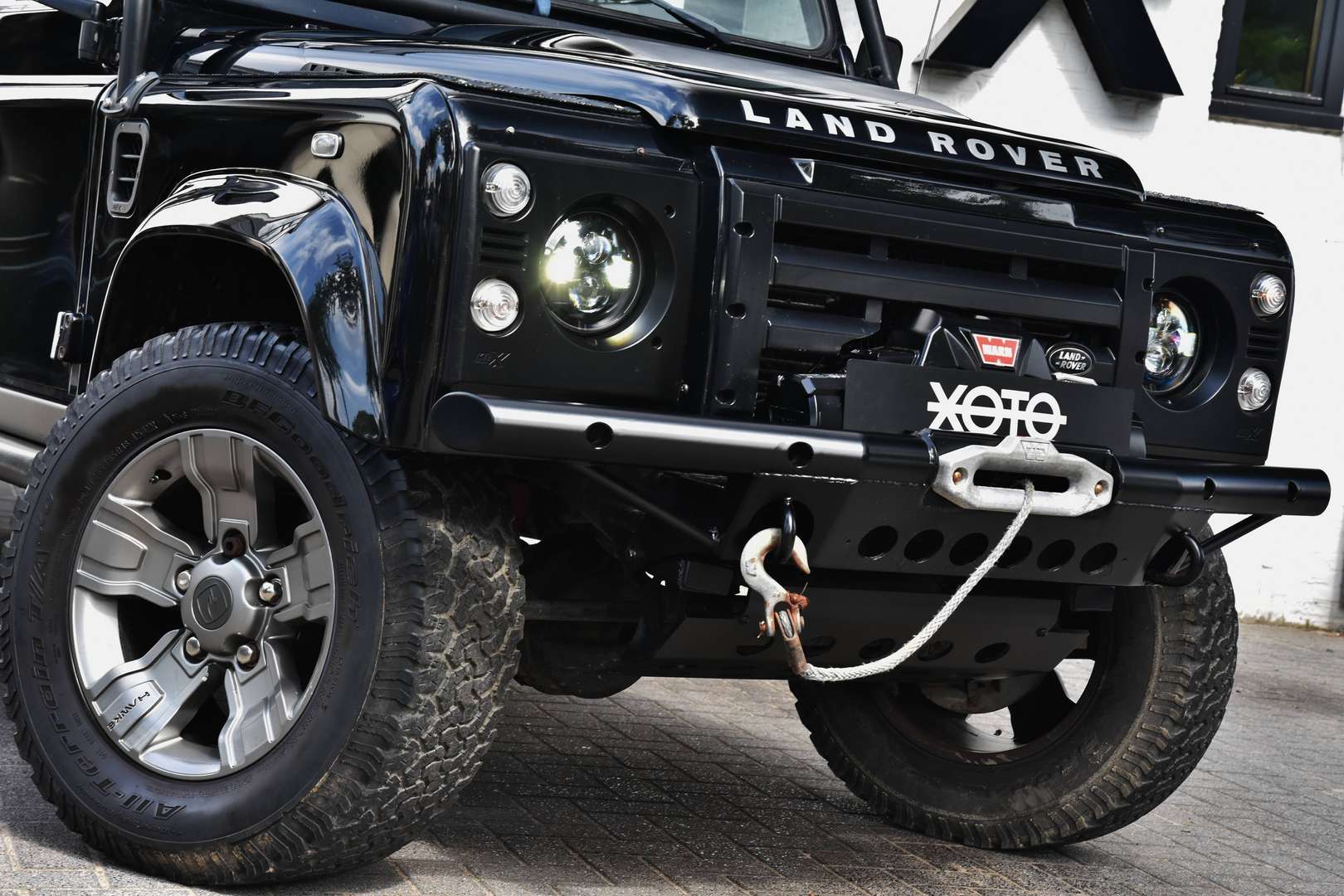 Land Rover Defender 130 - 10
