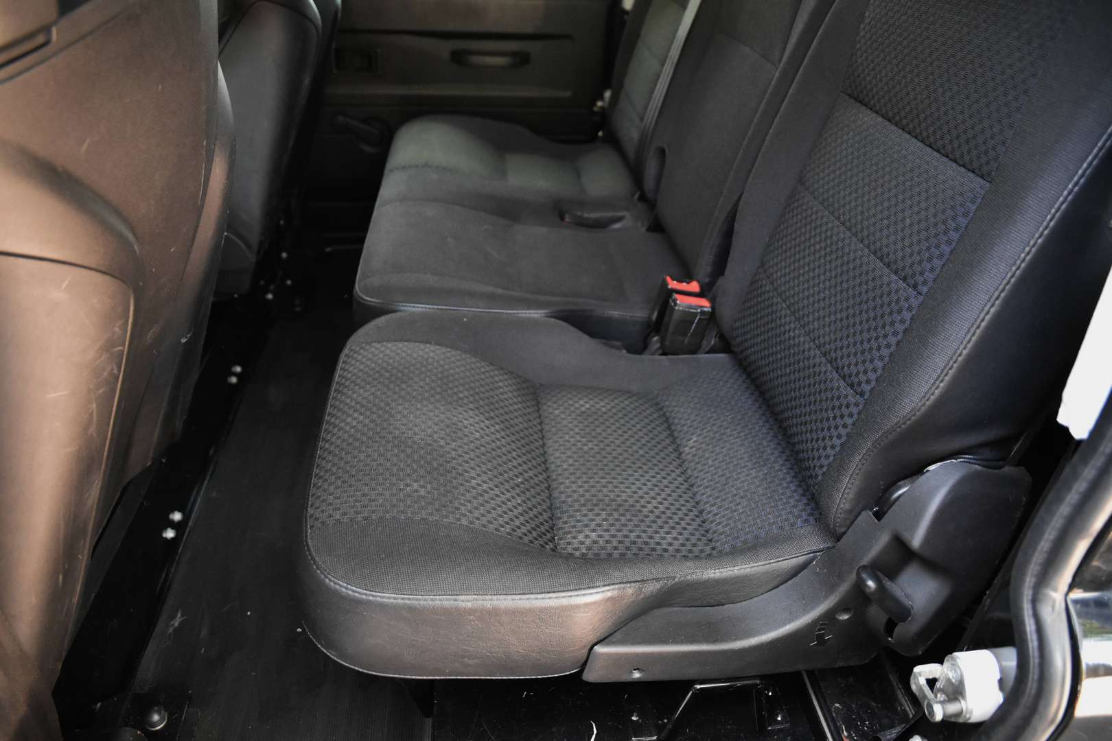 Land Rover Defender 130 - 12