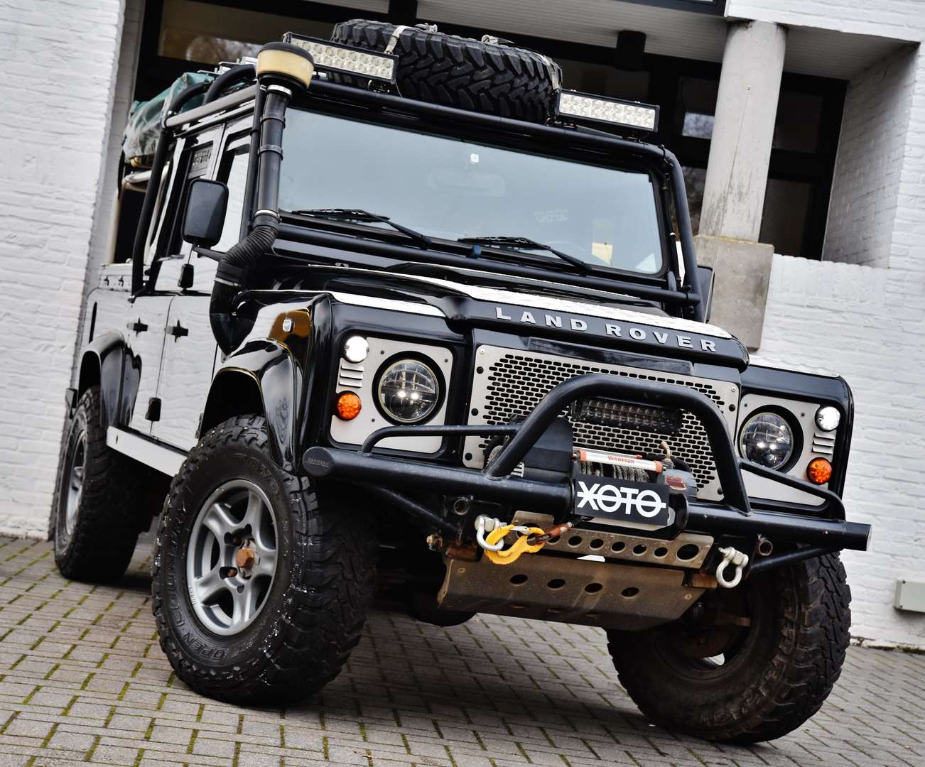 Land Rover Defender 110 - 2
