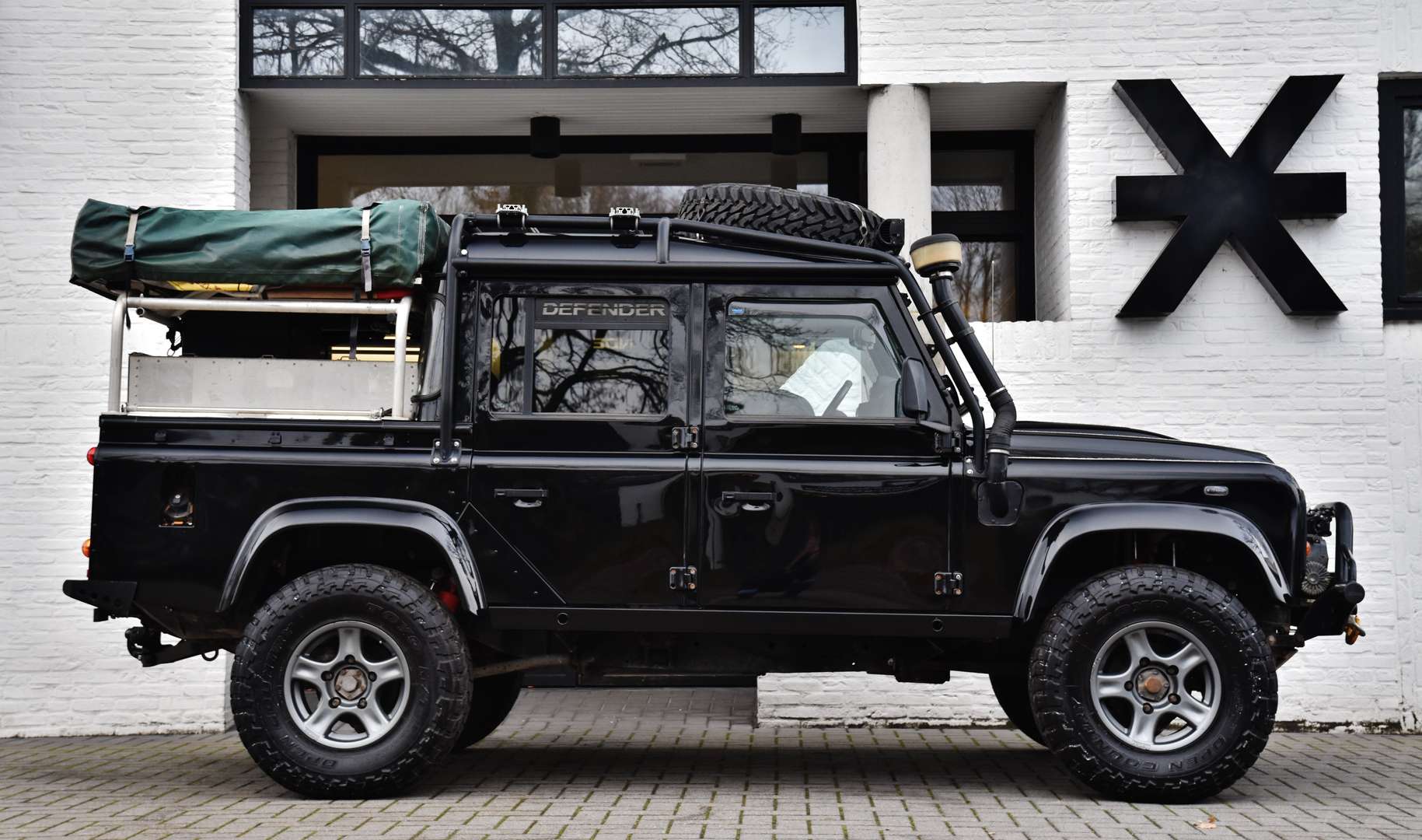 Land Rover Defender 110 - 3