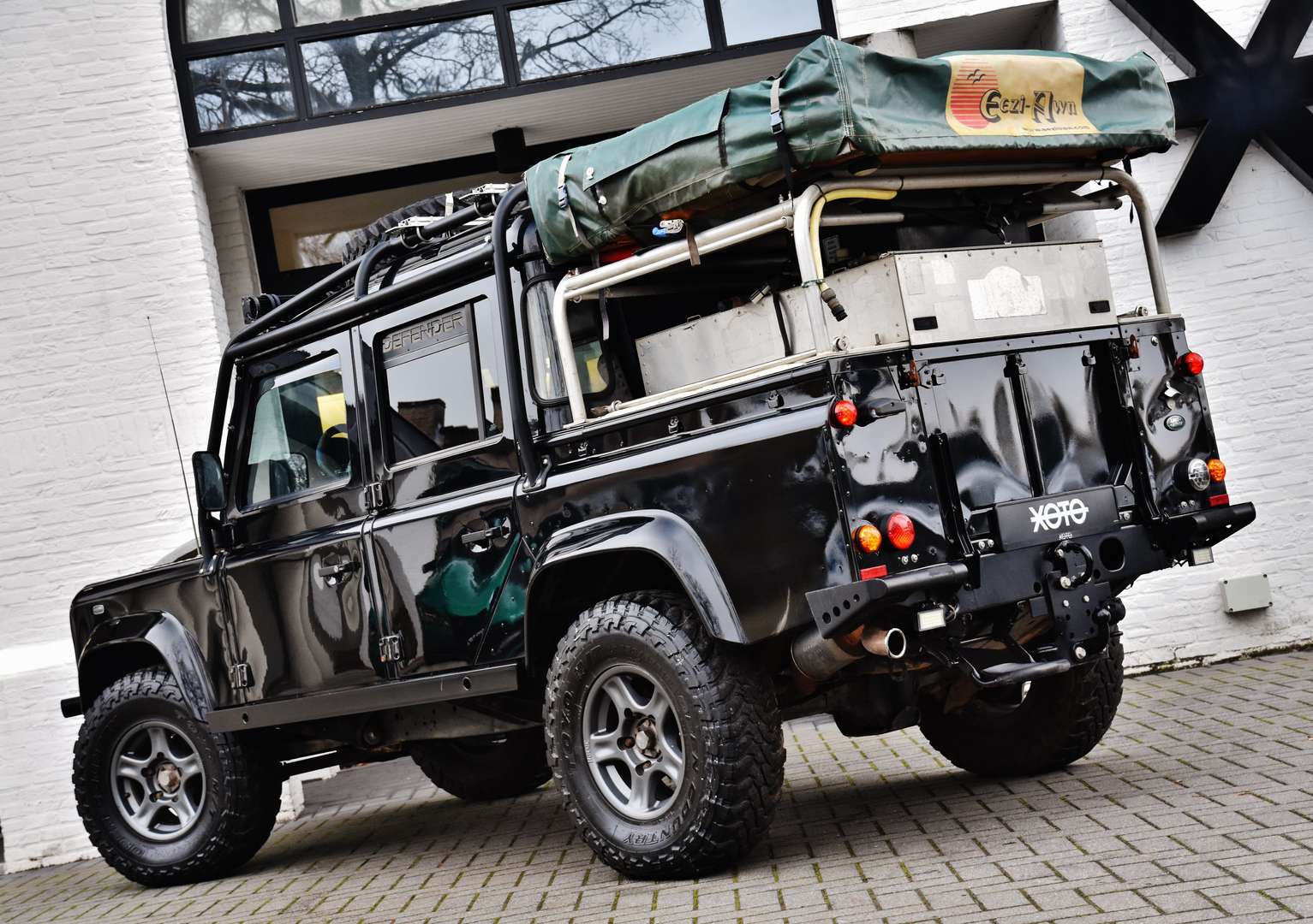 Land Rover Defender 110 - 9