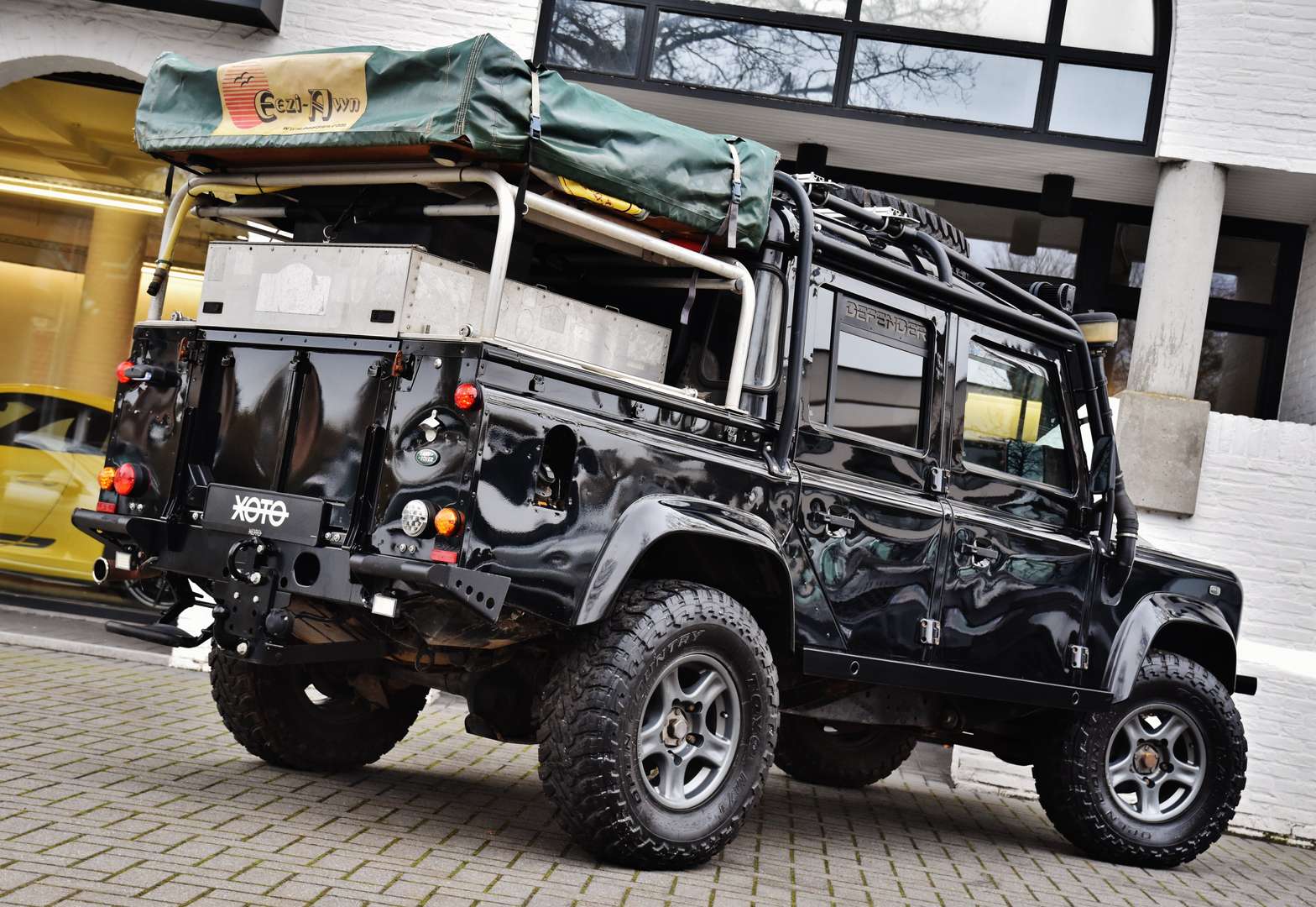 Land Rover Defender 110 - 8