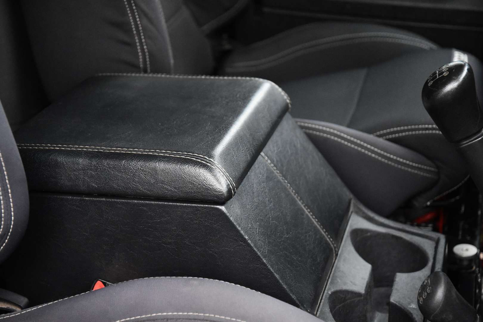 Land Rover Defender 110 - 26
