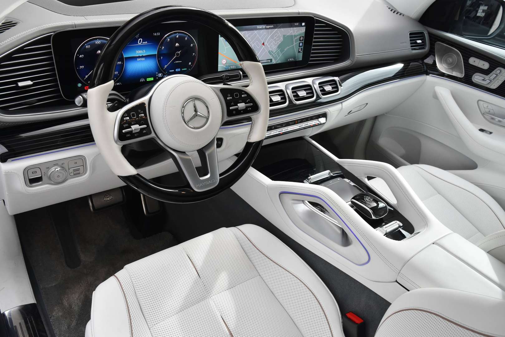 Mercedes-Benz GLS 600 - 4
