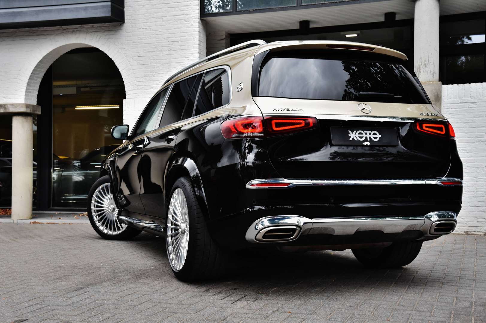 Mercedes-Benz GLS 600 - 16