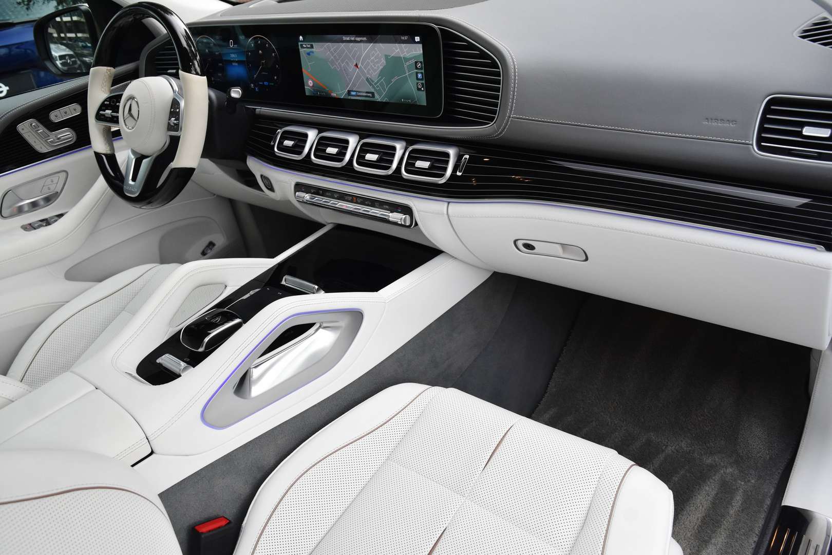 Mercedes-Benz GLS 600 - 13