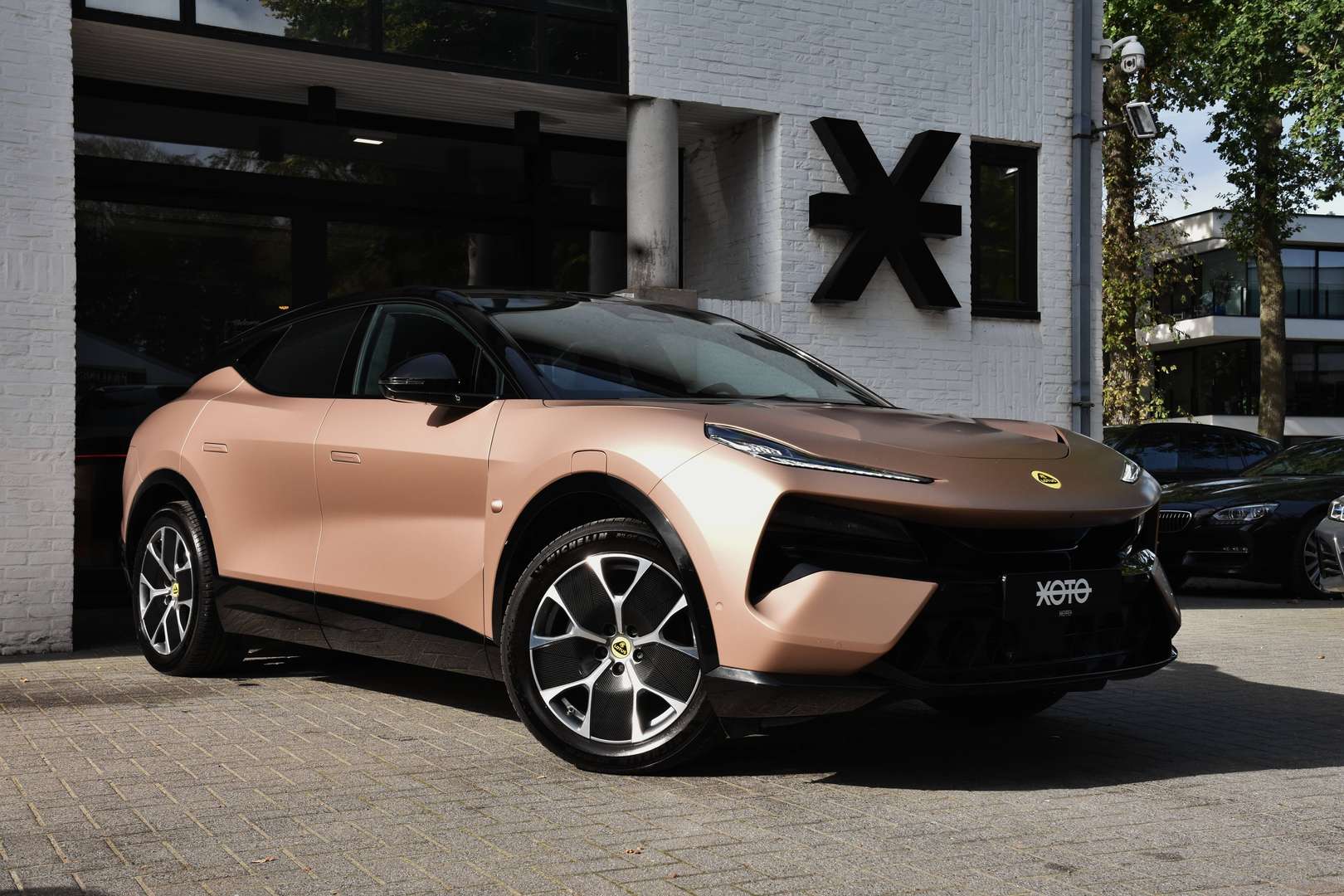 Lotus Eletre - 18