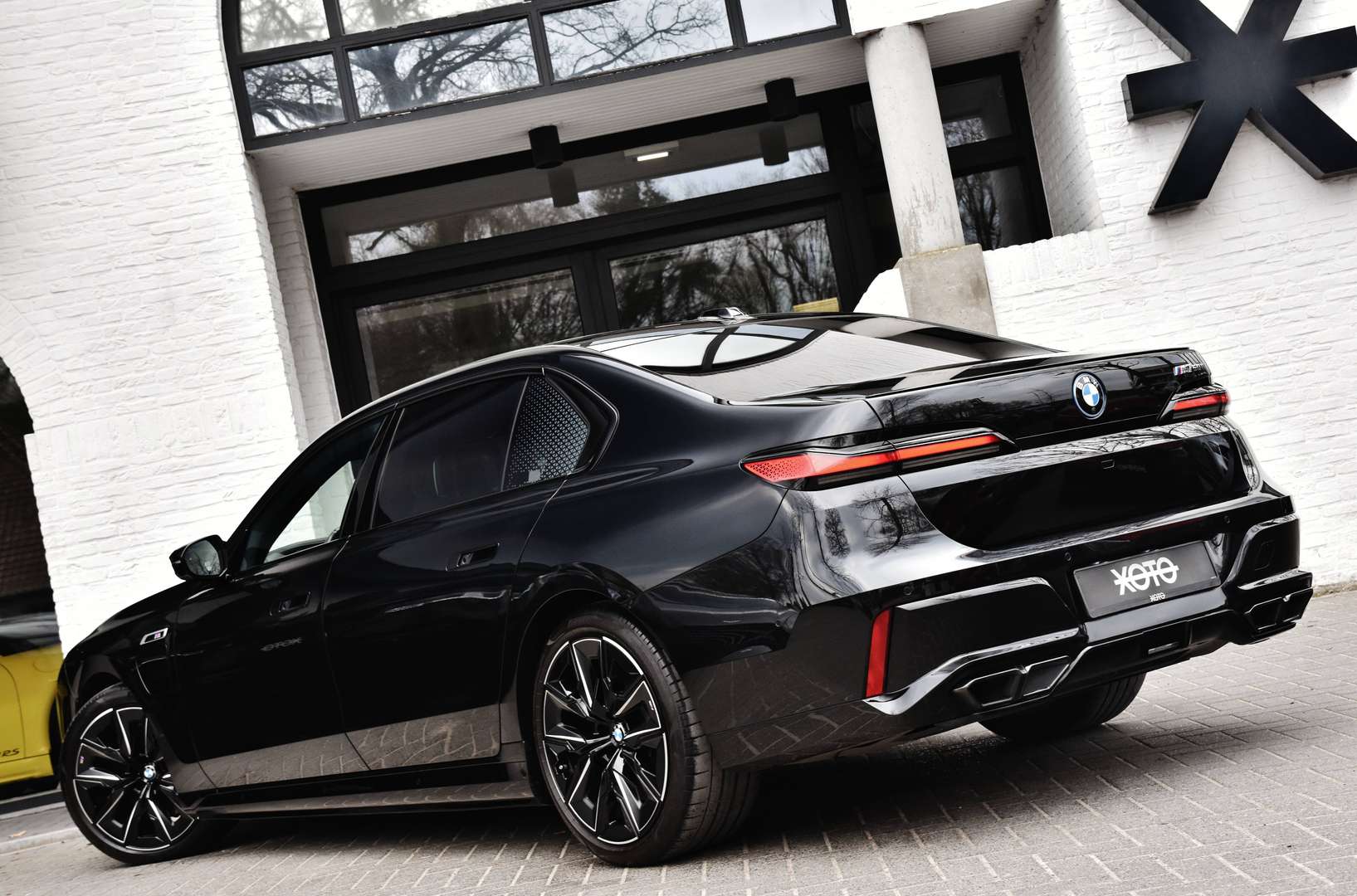 BMW 760 - 9