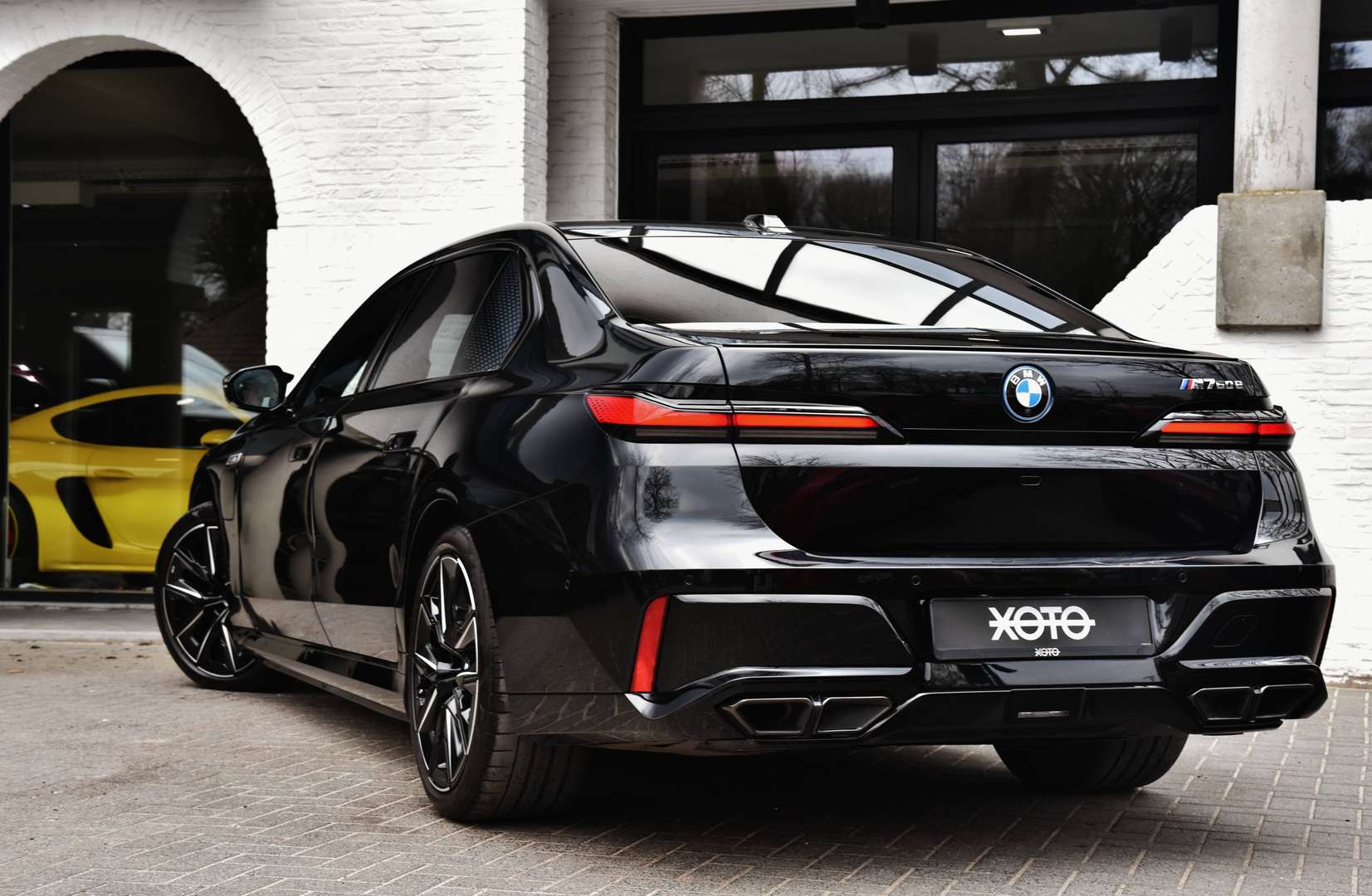BMW 760 - 16