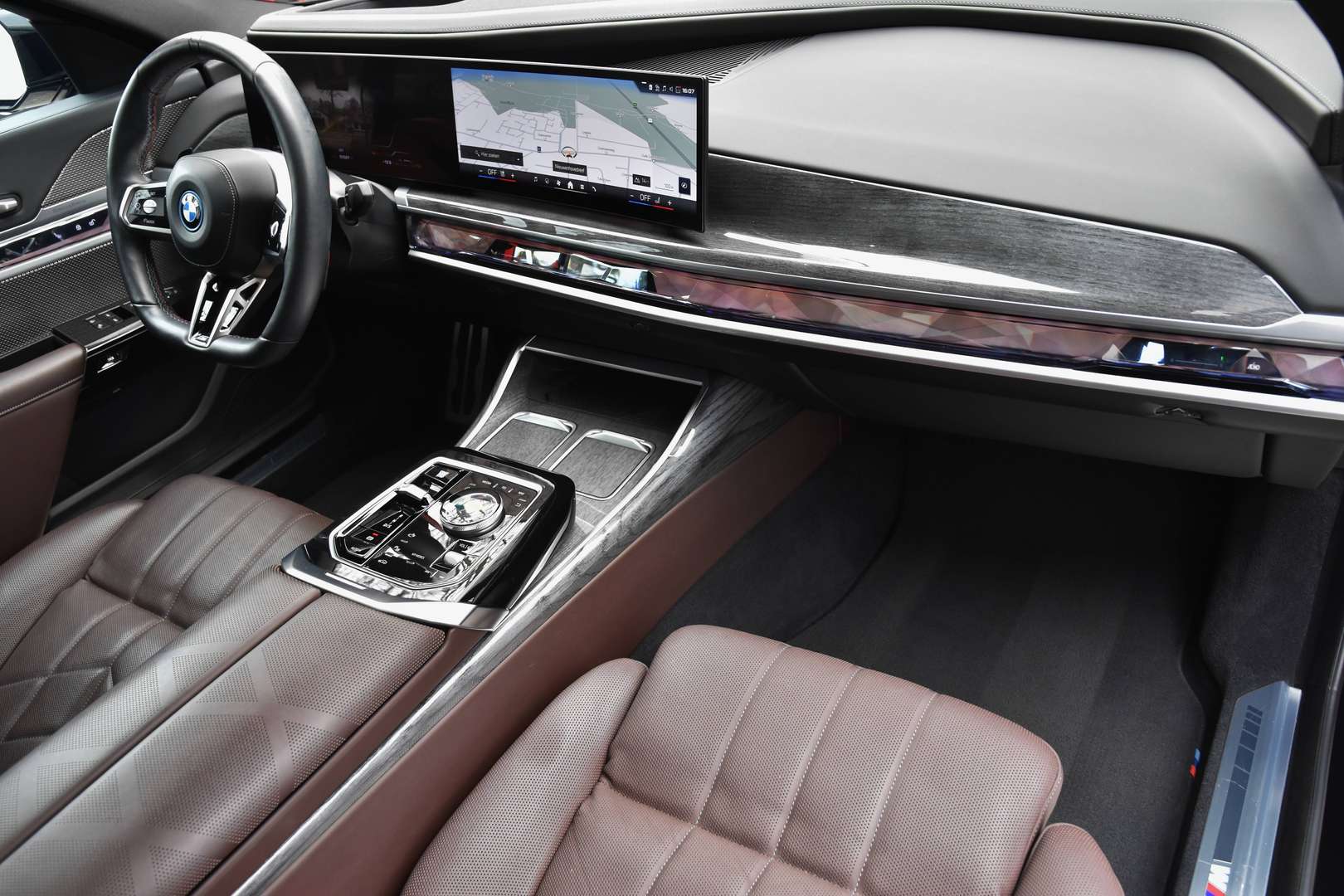 BMW 760 - 13