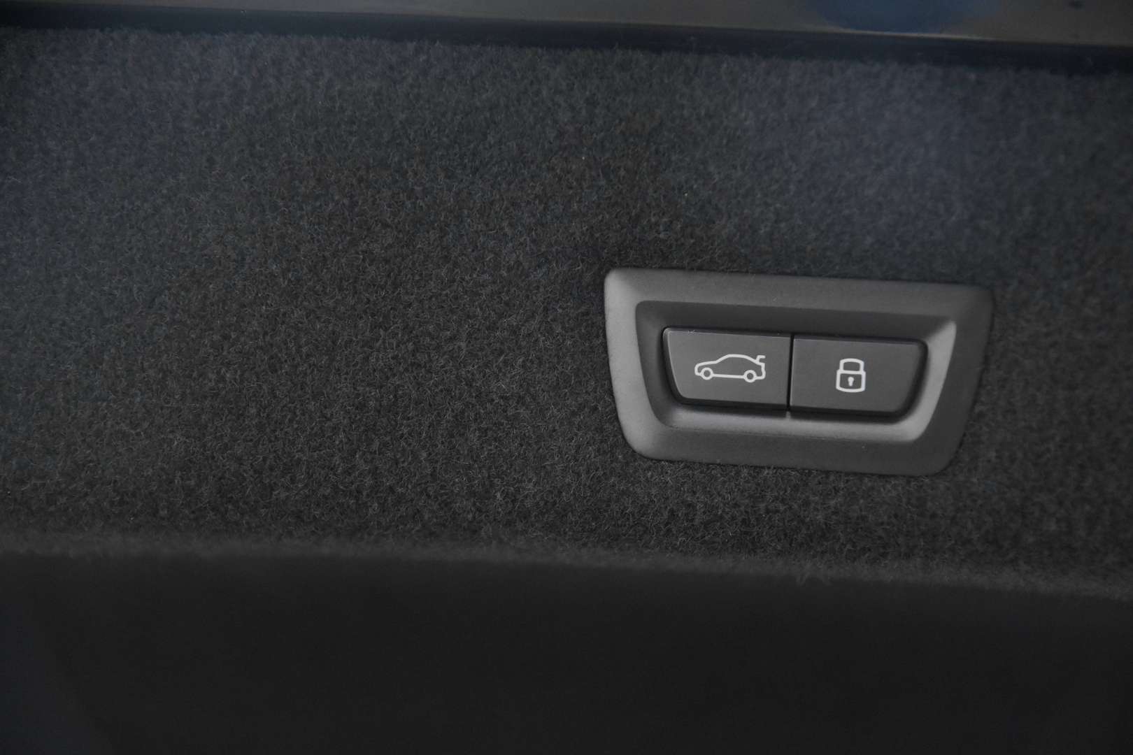 BMW 760 - 25