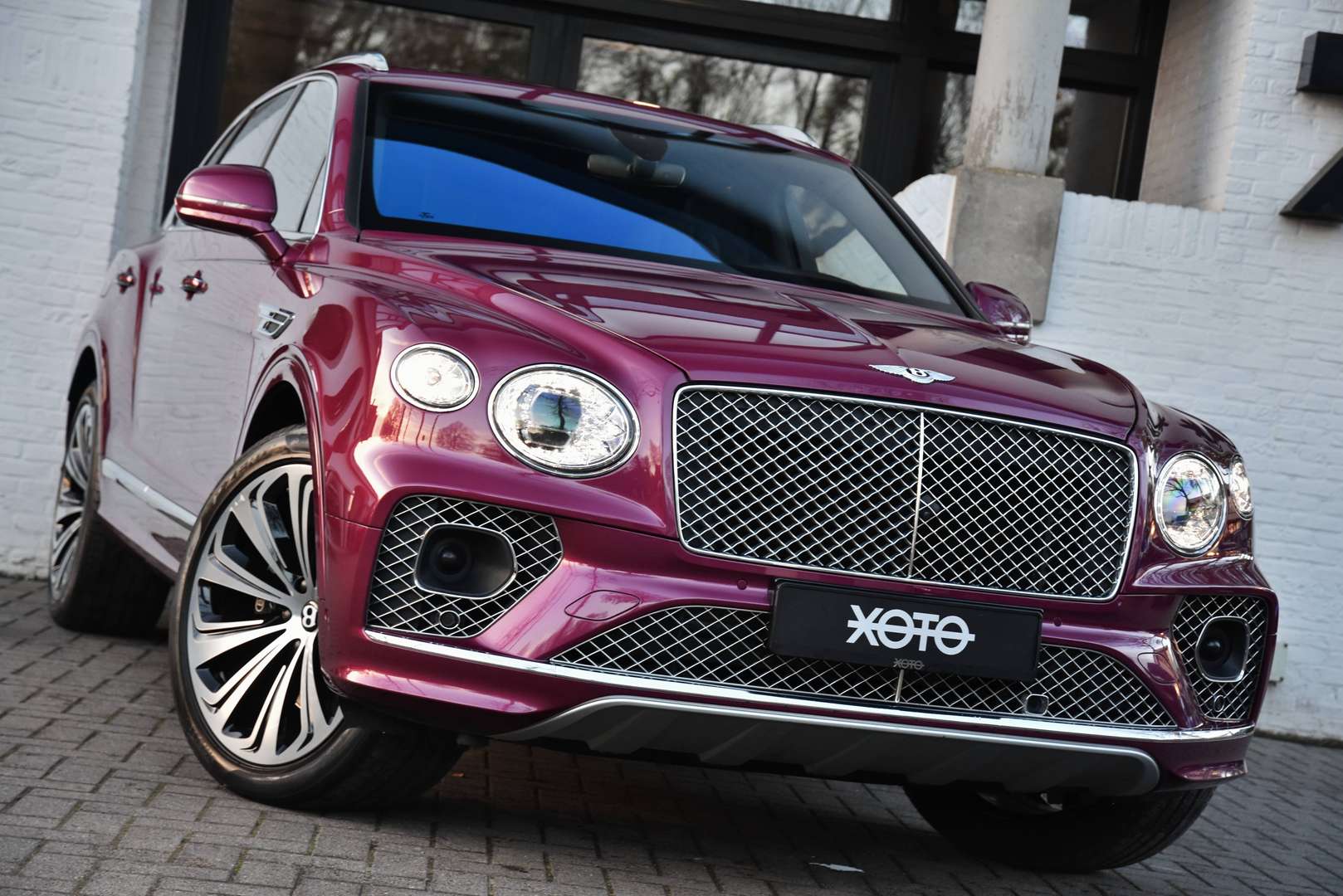 Bentley Bentayga - 2