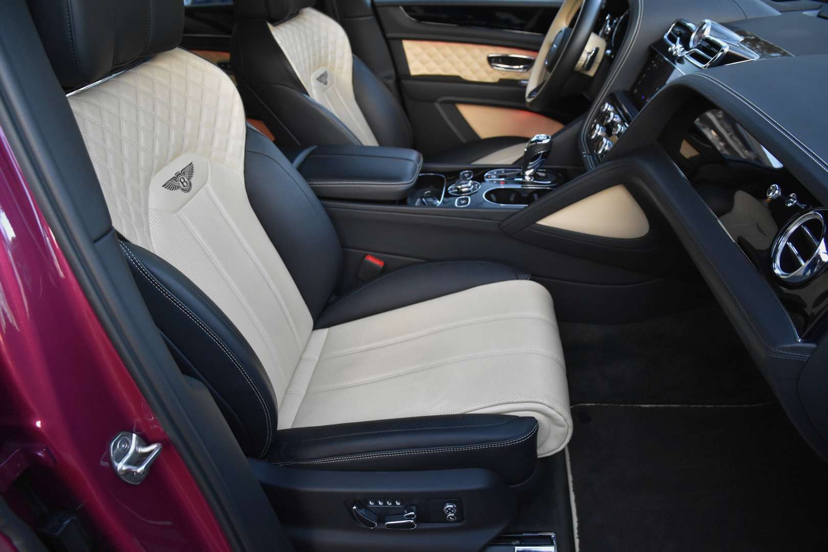 Bentley Bentayga - 14