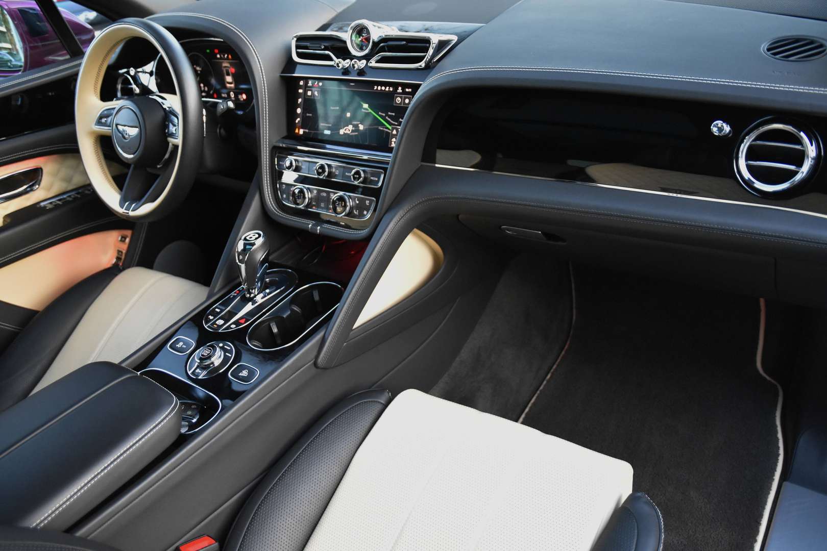 Bentley Bentayga - 13