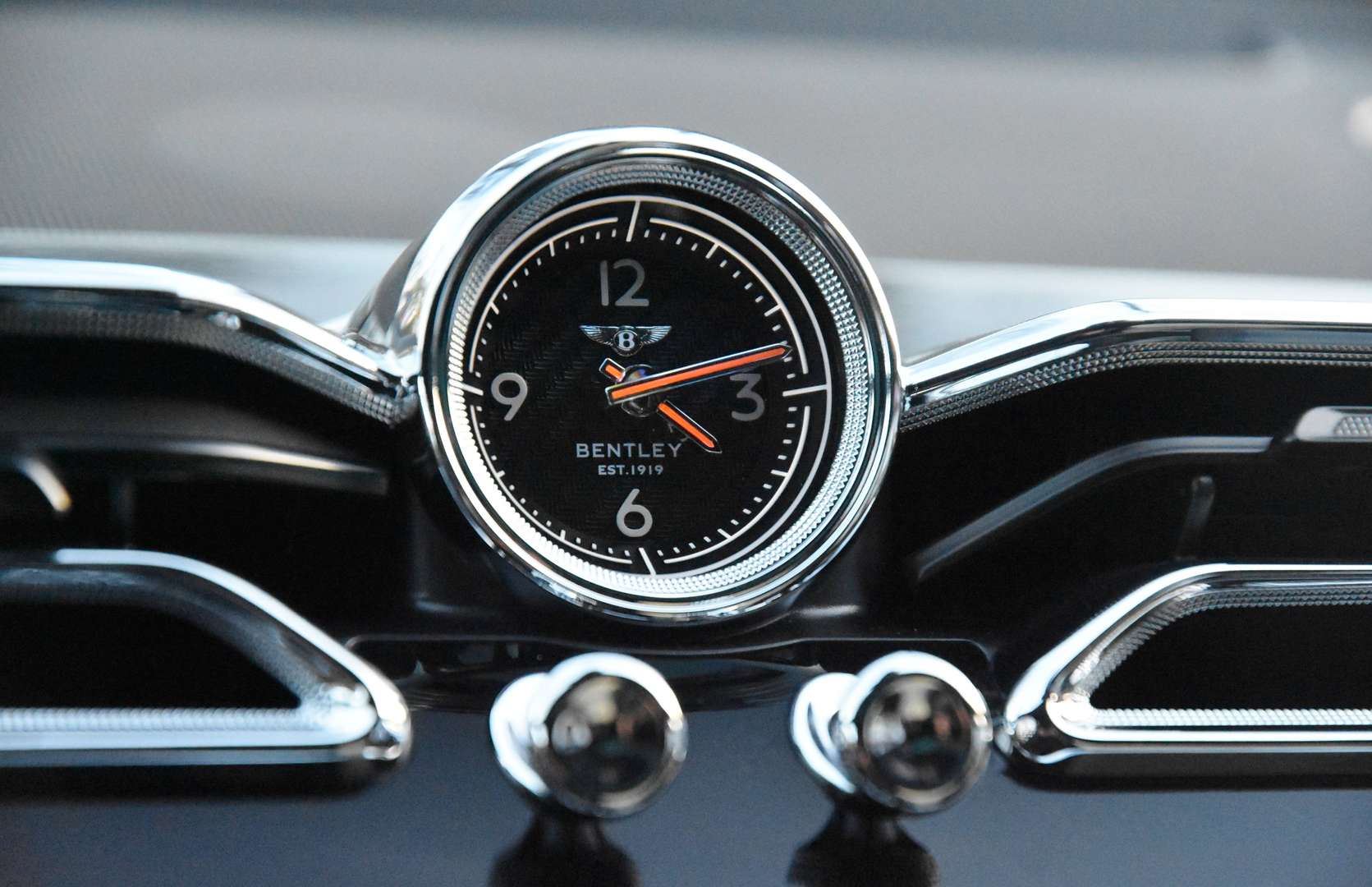 Bentley Bentayga - 21