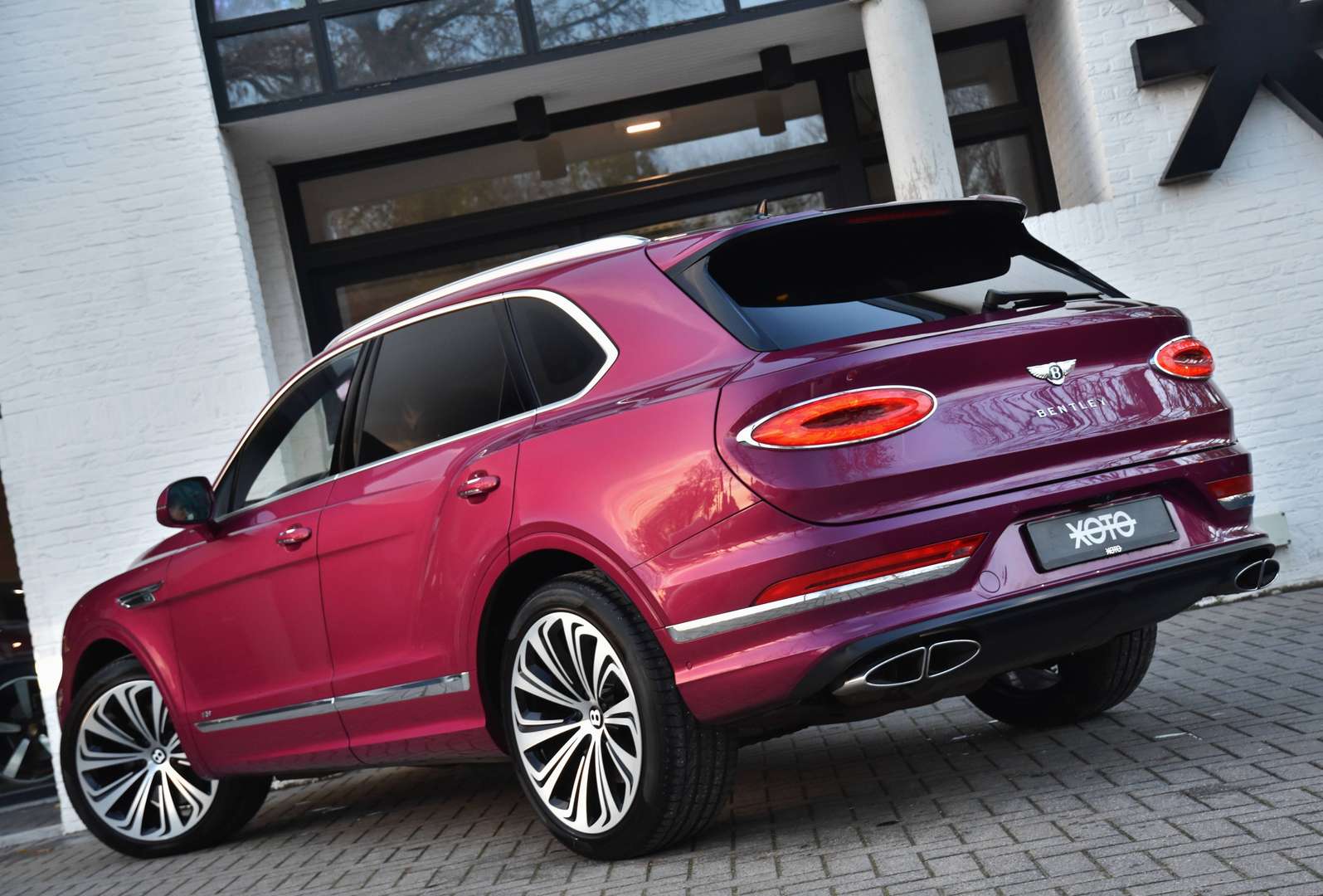 Bentley Bentayga - 9