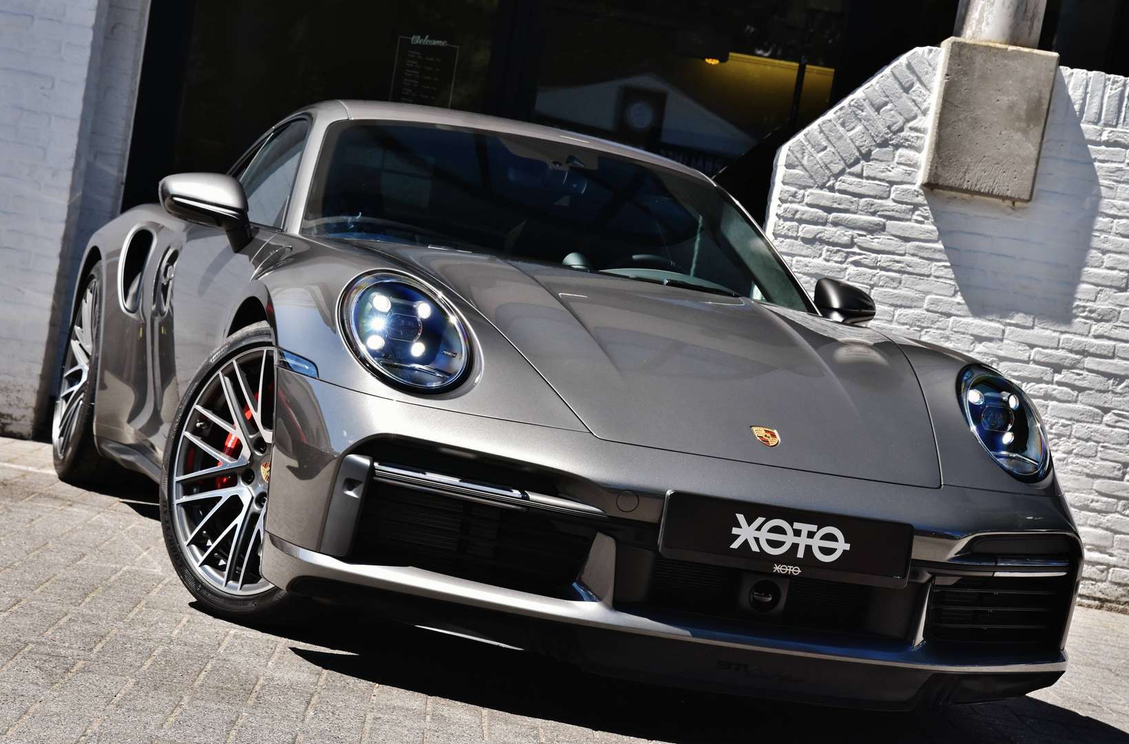 Porsche 911 Turbo - 2