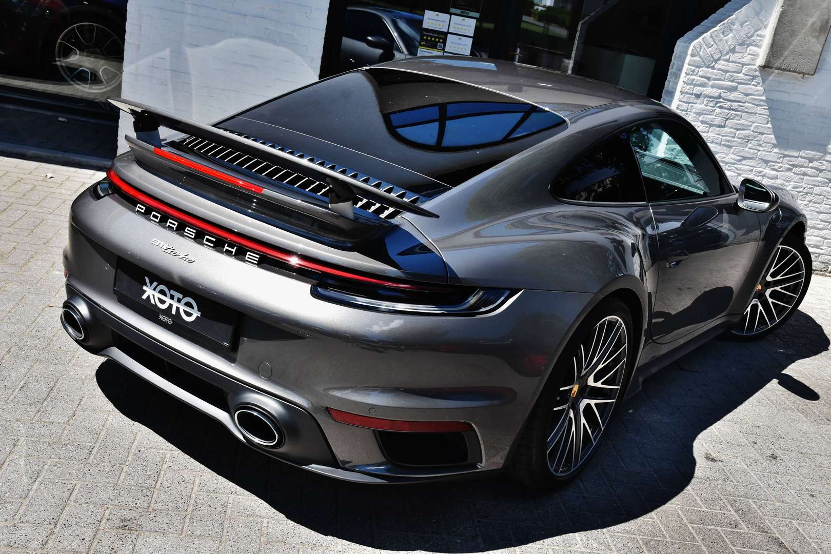 Porsche 911 Turbo - 21