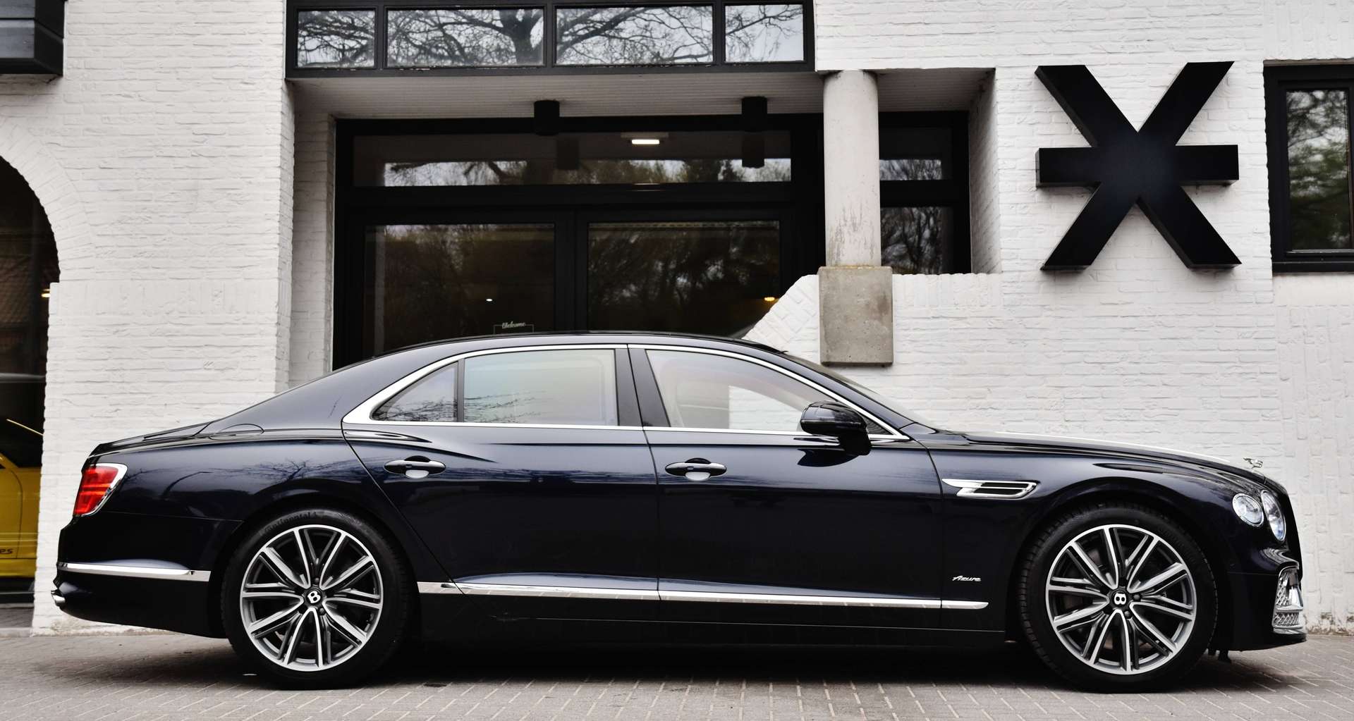 Bentley Flying Spur - 3