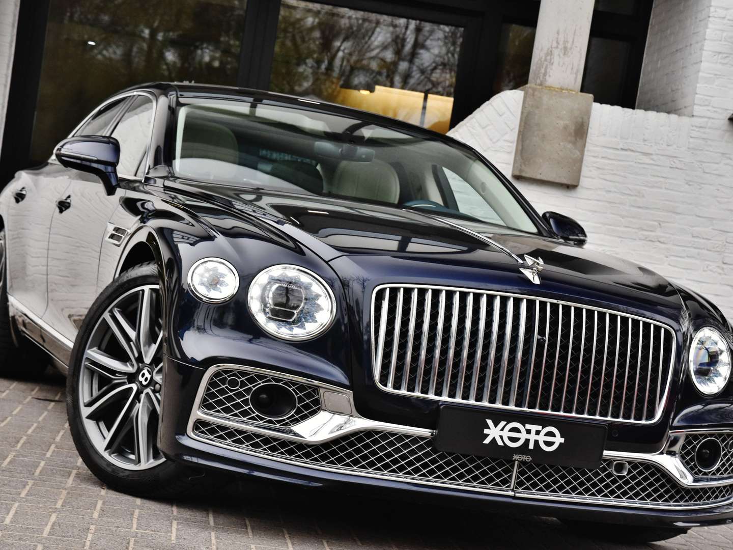 Bentley Flying Spur - 2