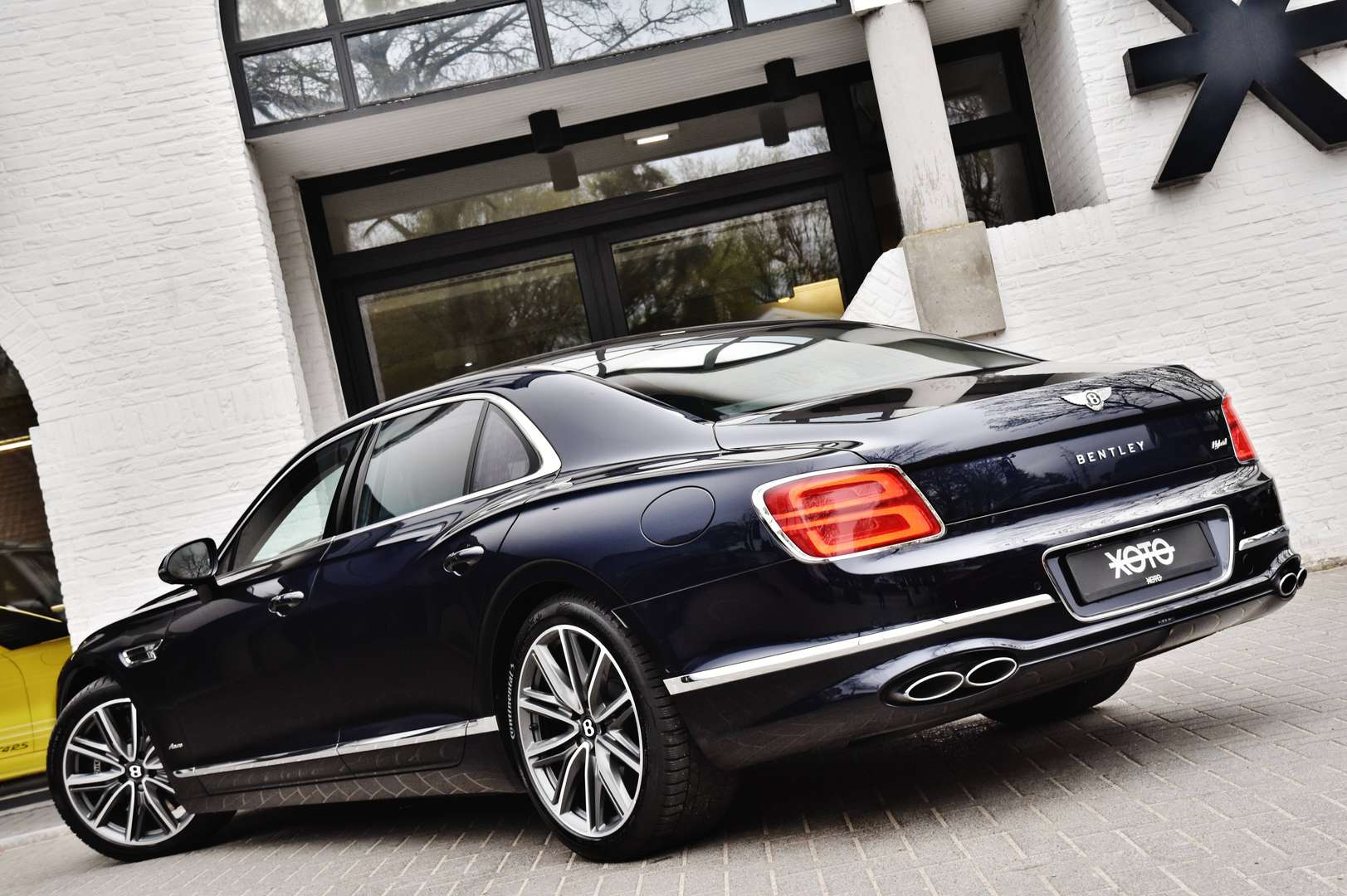 Bentley Flying Spur - 9