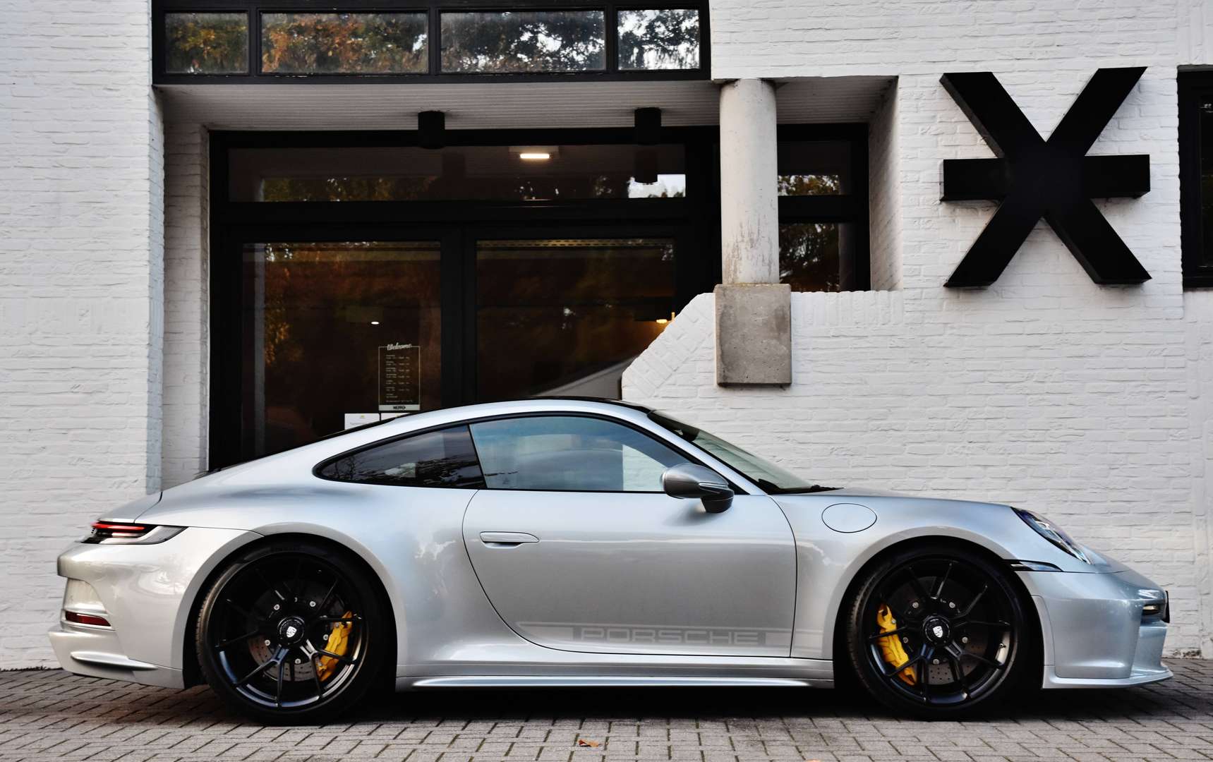 Porsche 911 GT3 Touring - 3