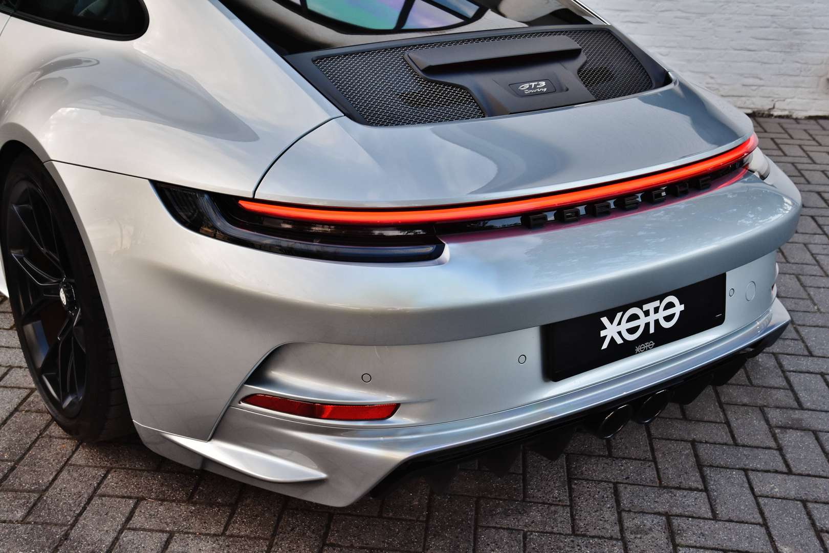Porsche 911 GT3 Touring - 17