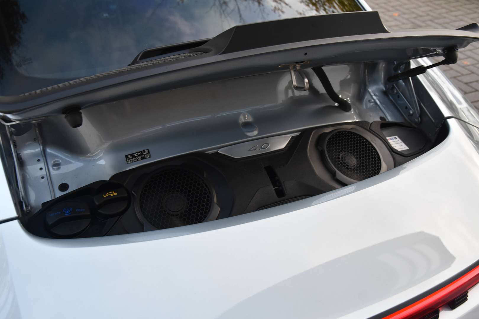 Porsche 911 GT3 Touring - 6