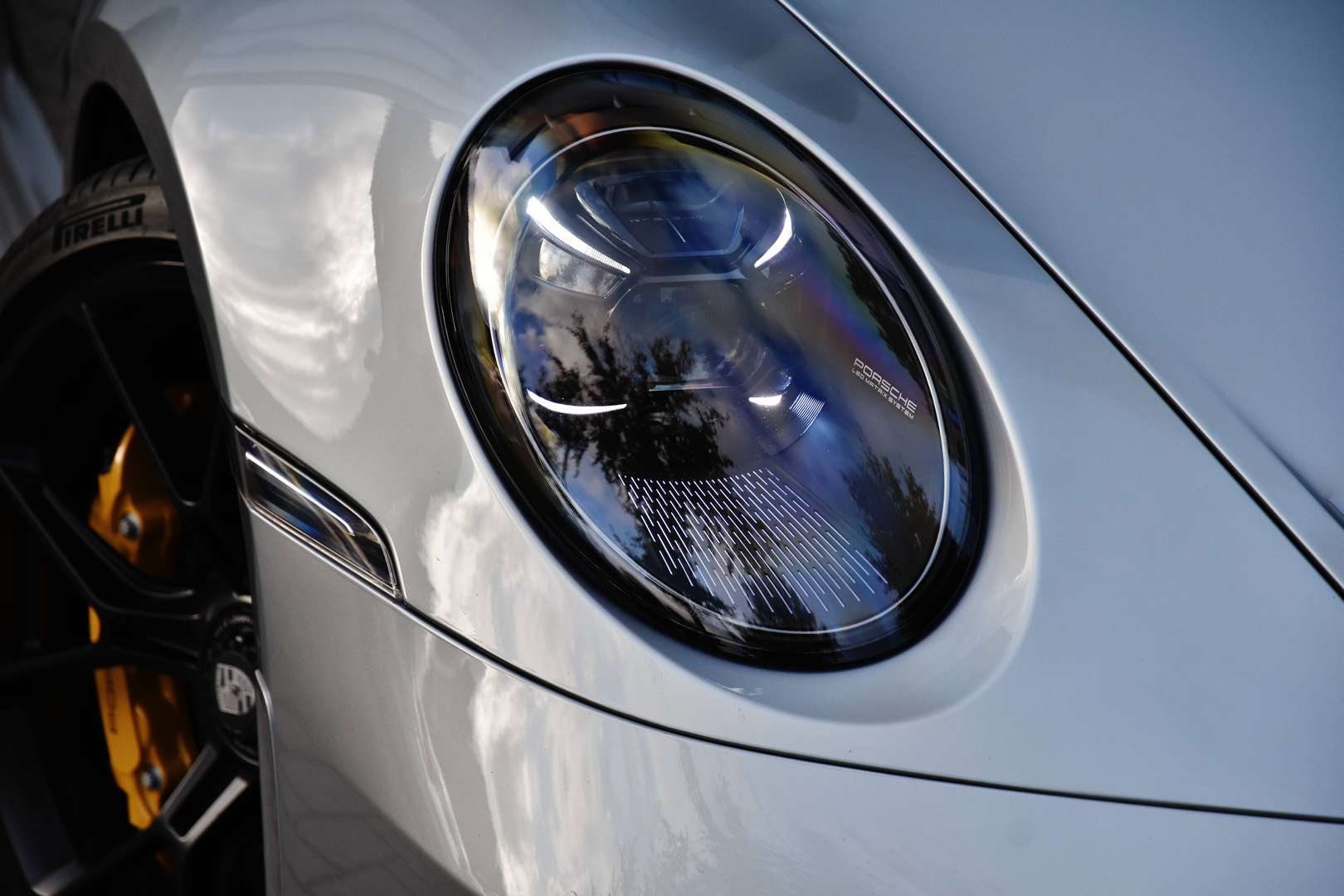 Porsche 911 GT3 Touring - 22