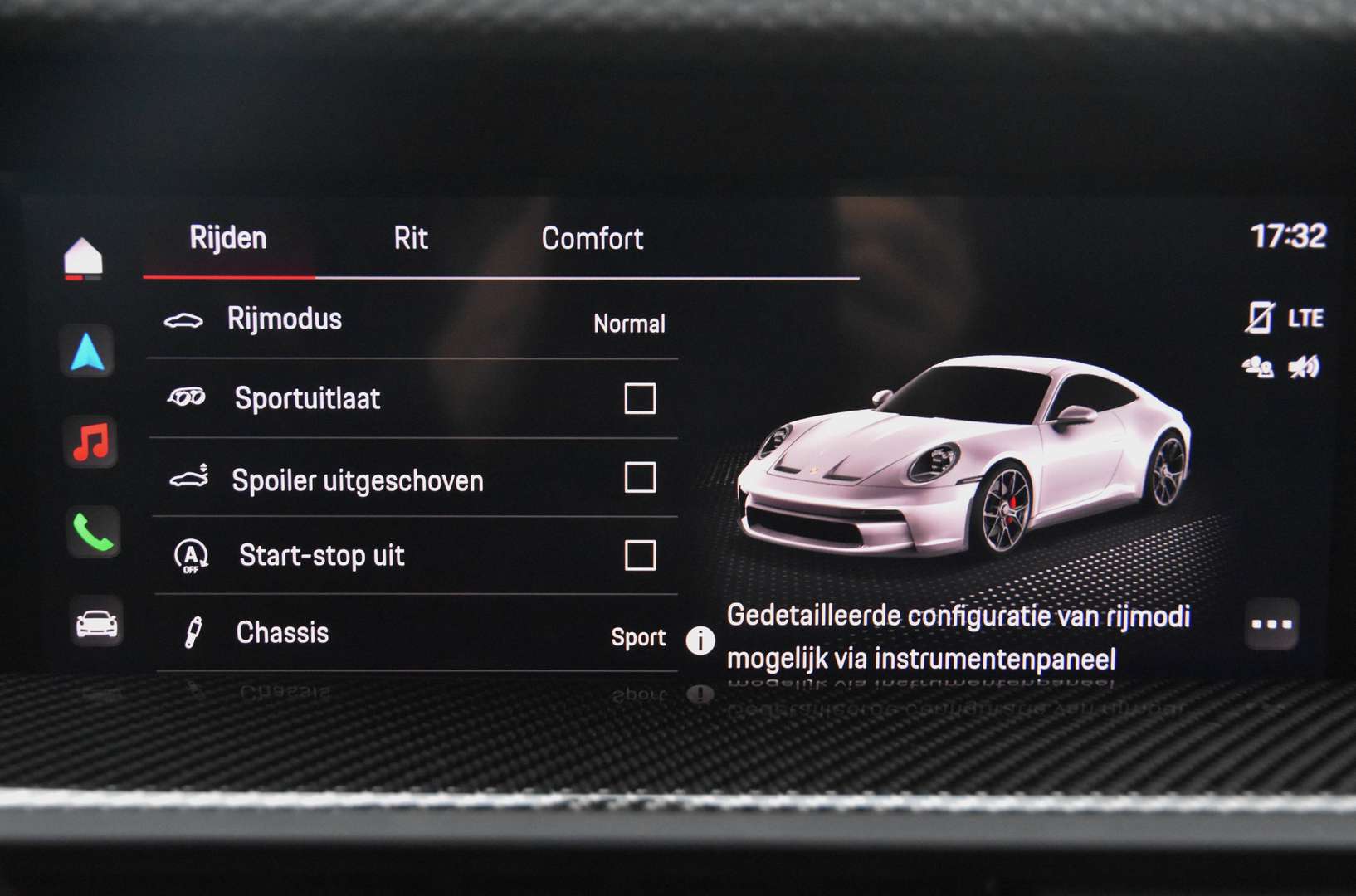 Porsche 911 GT3 Touring - 40
