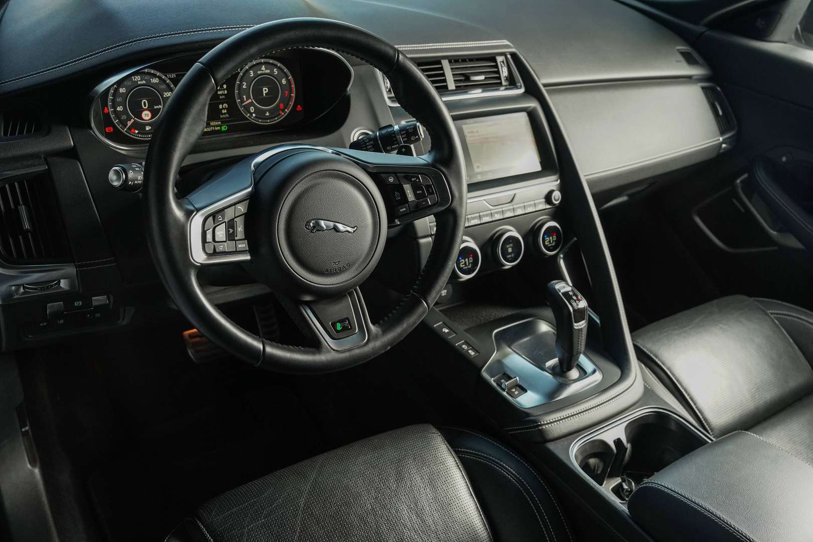 Jaguar E-Pace - 4
