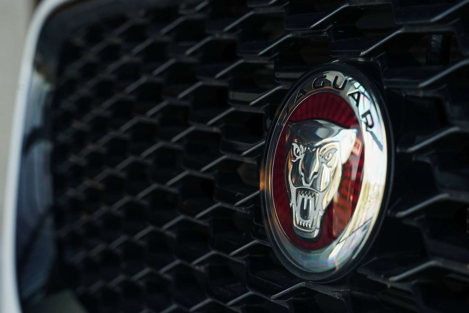 Jaguar E-Pace - 17