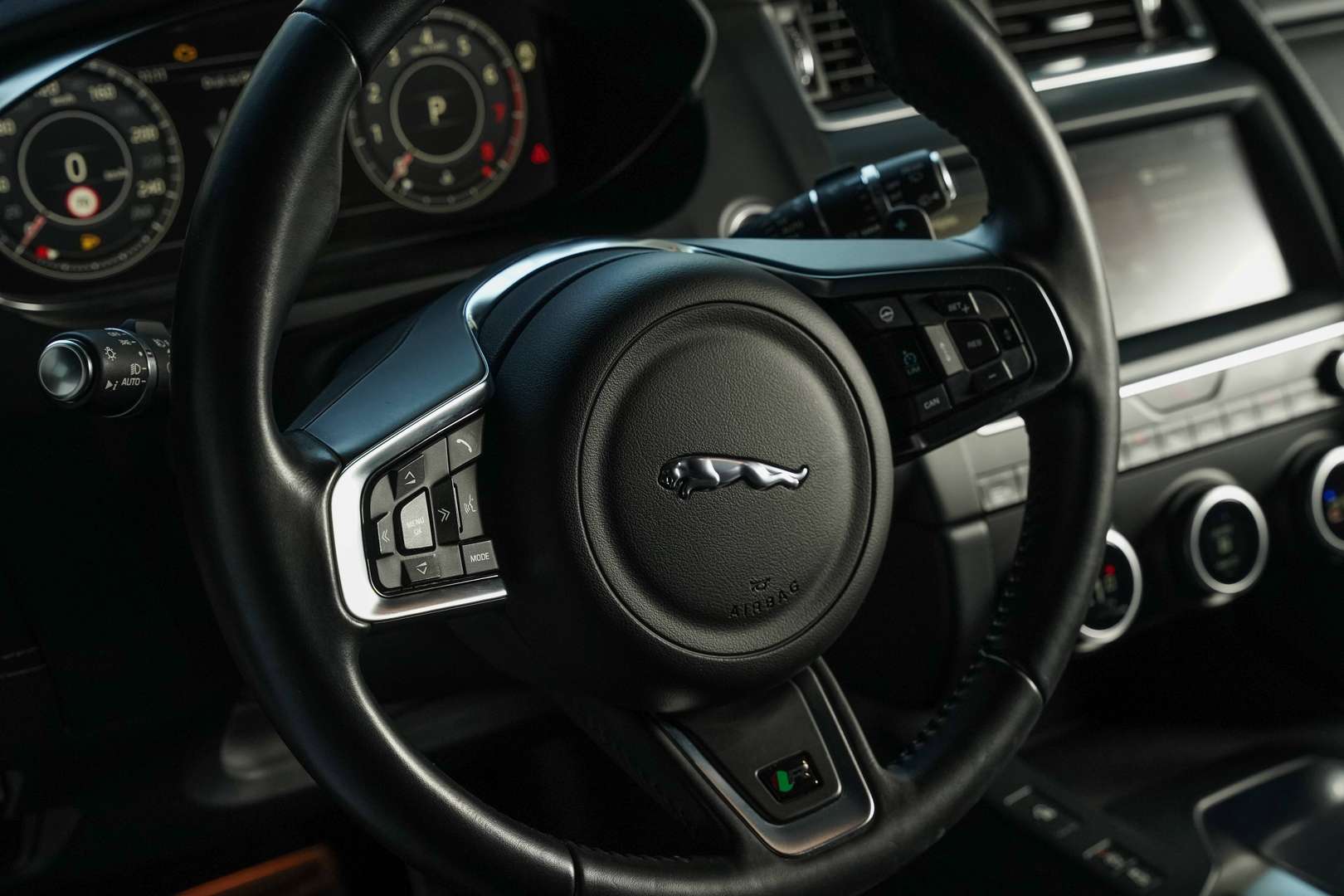 Jaguar E-Pace - 11