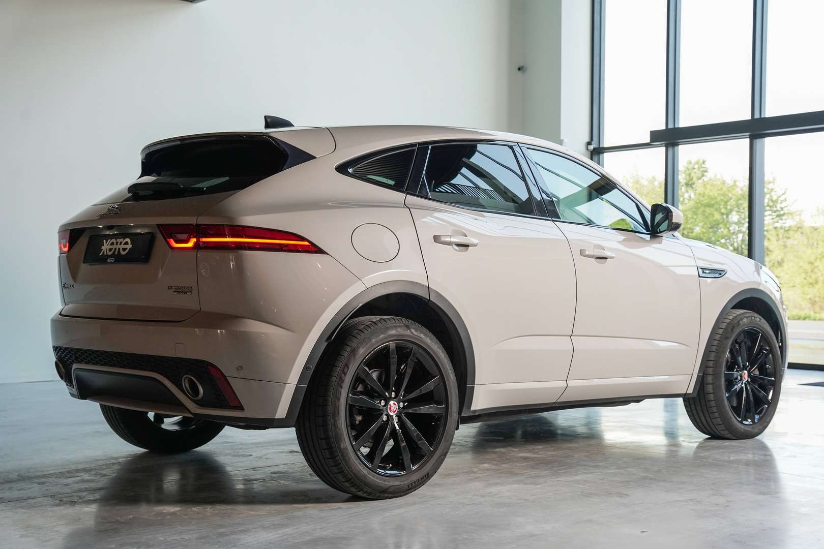 Jaguar E-Pace - 8
