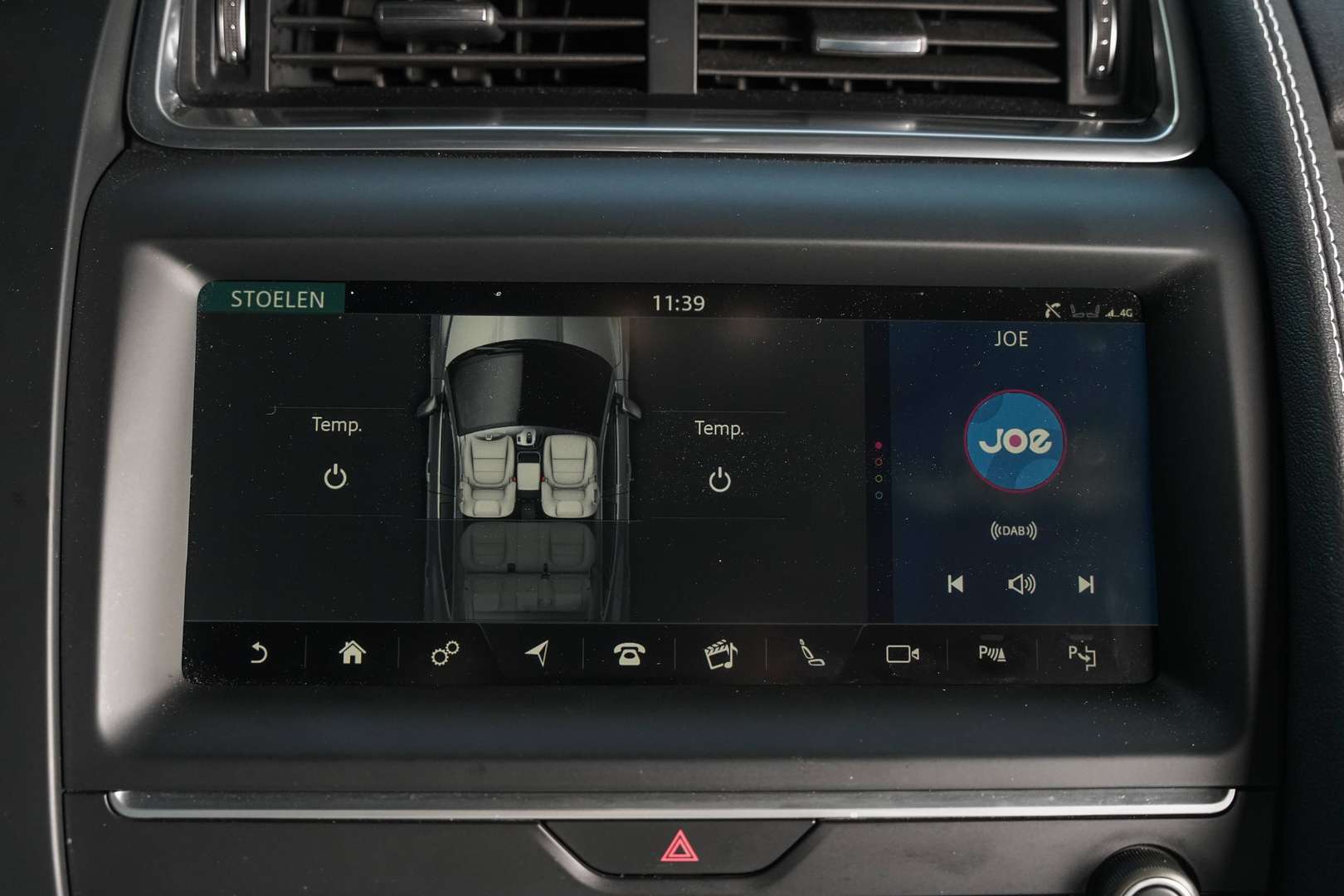 Jaguar E-Pace - 36