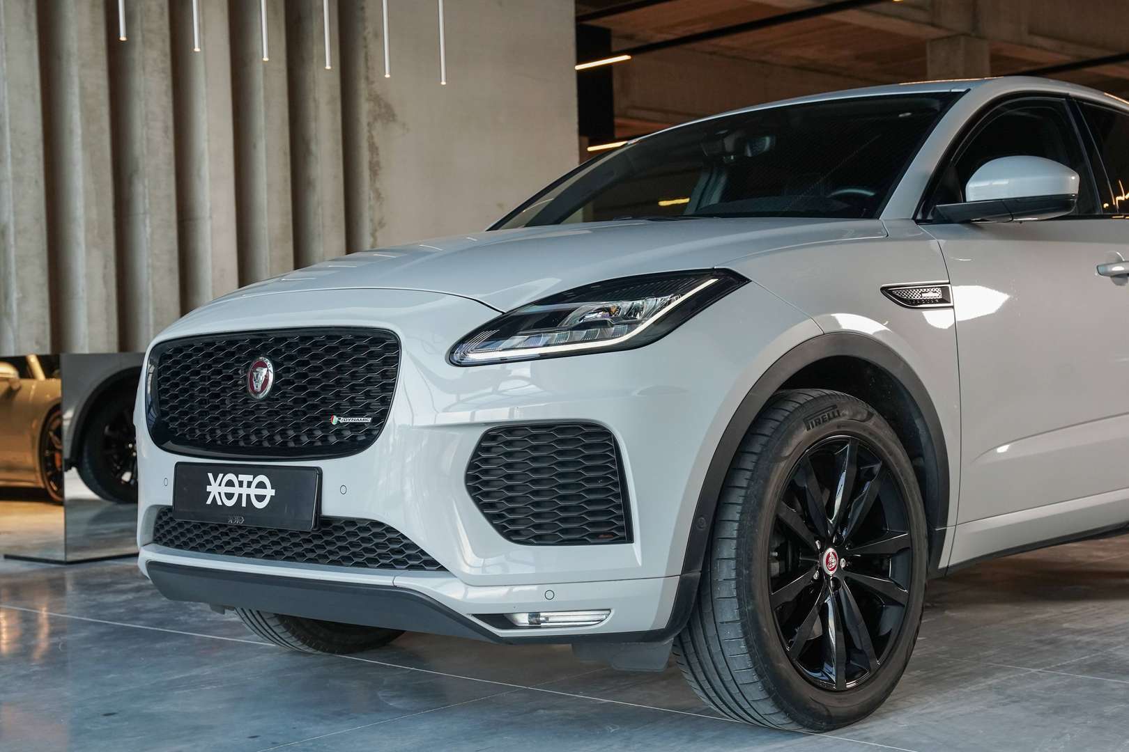 Jaguar E-Pace - 40