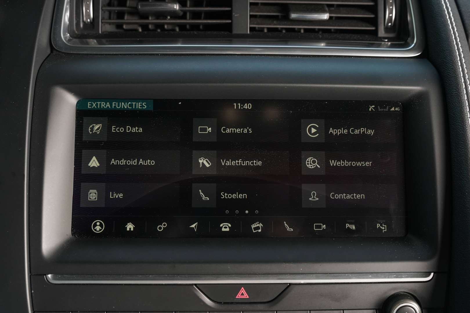 Jaguar E-Pace - 38